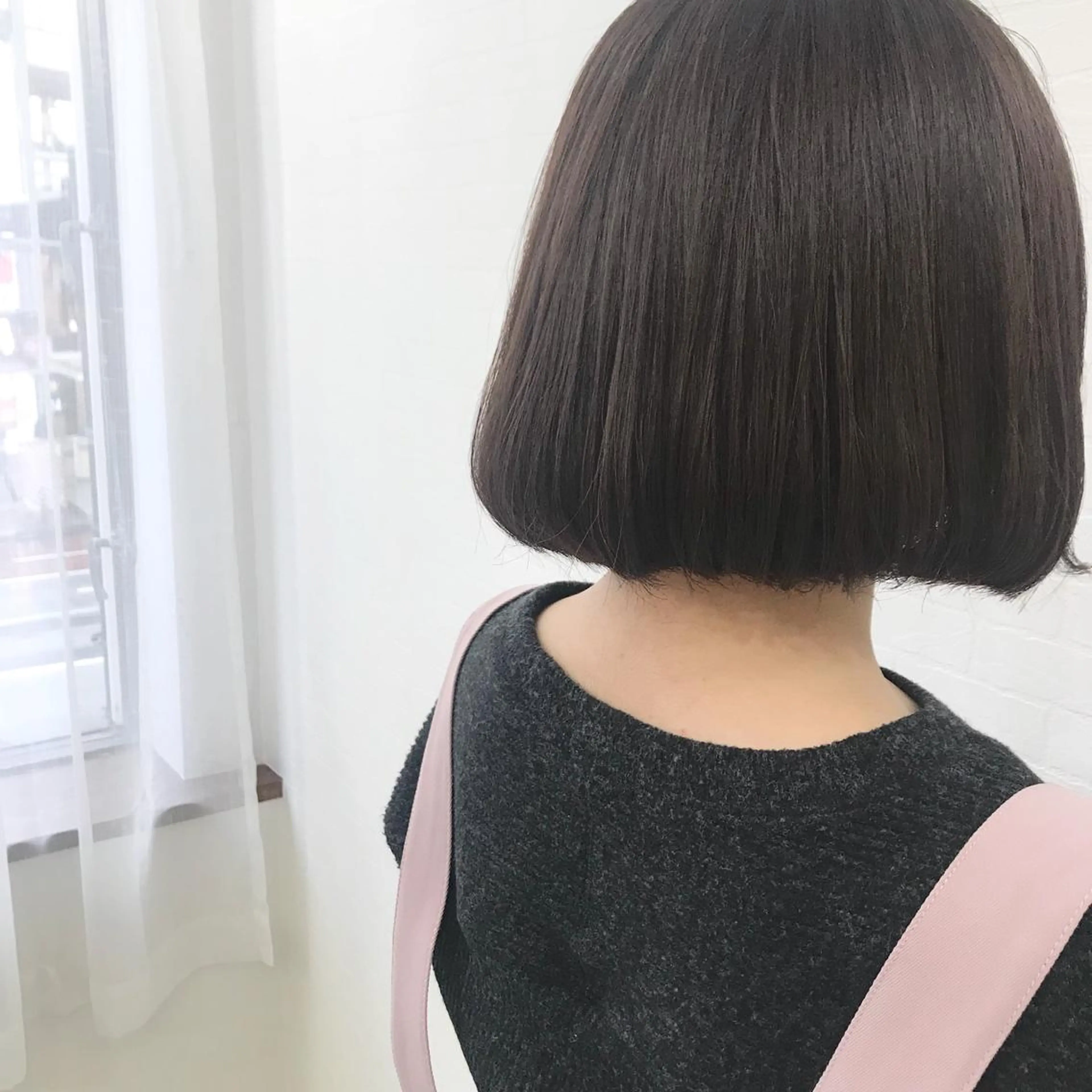 ミディアム カラー オリーブ/アッシュ やわらか透明感カラーのヘアスタイル