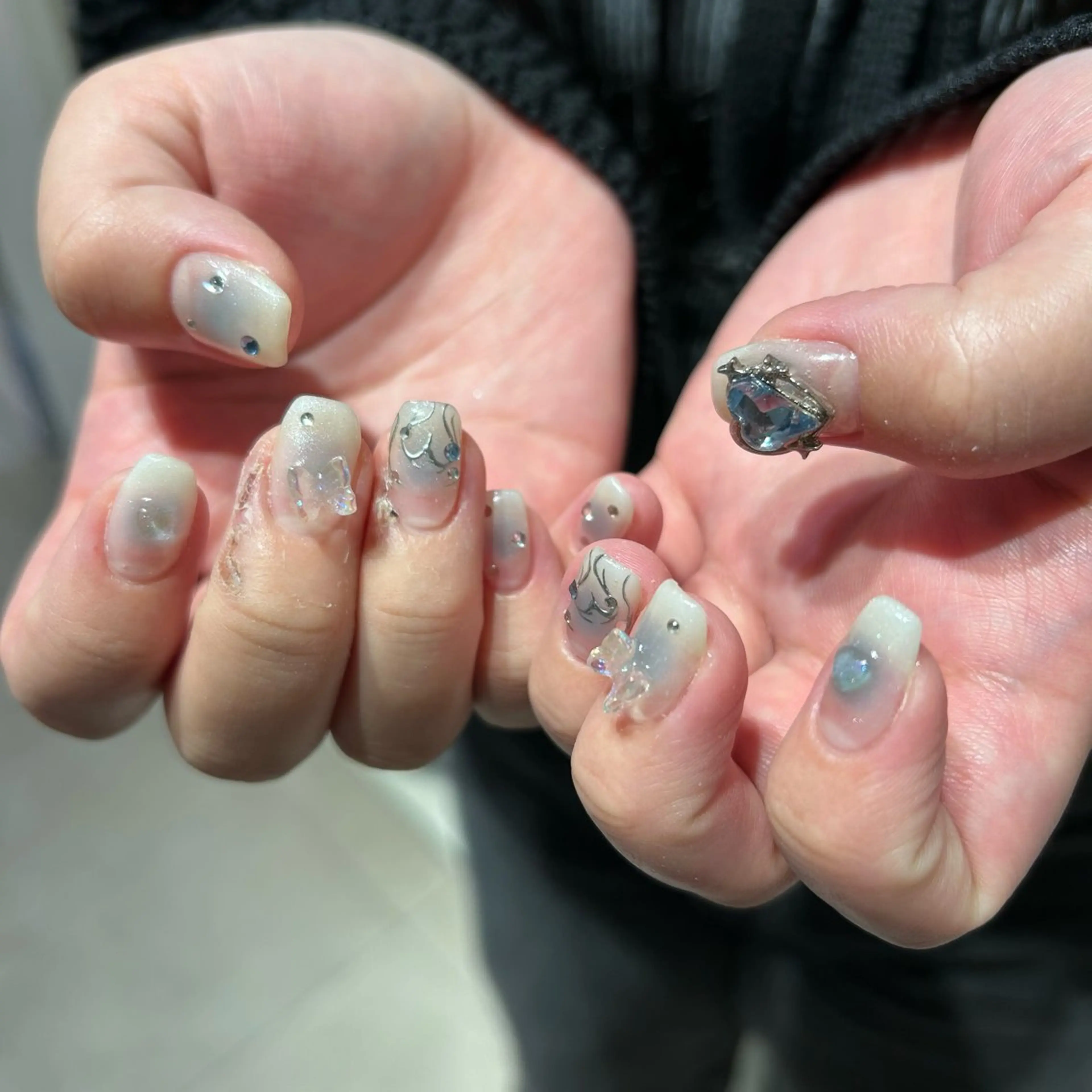 ネイル チークネイル 水色 ハンドネイル junna 金山.東別院.上前津のネイルデザイン