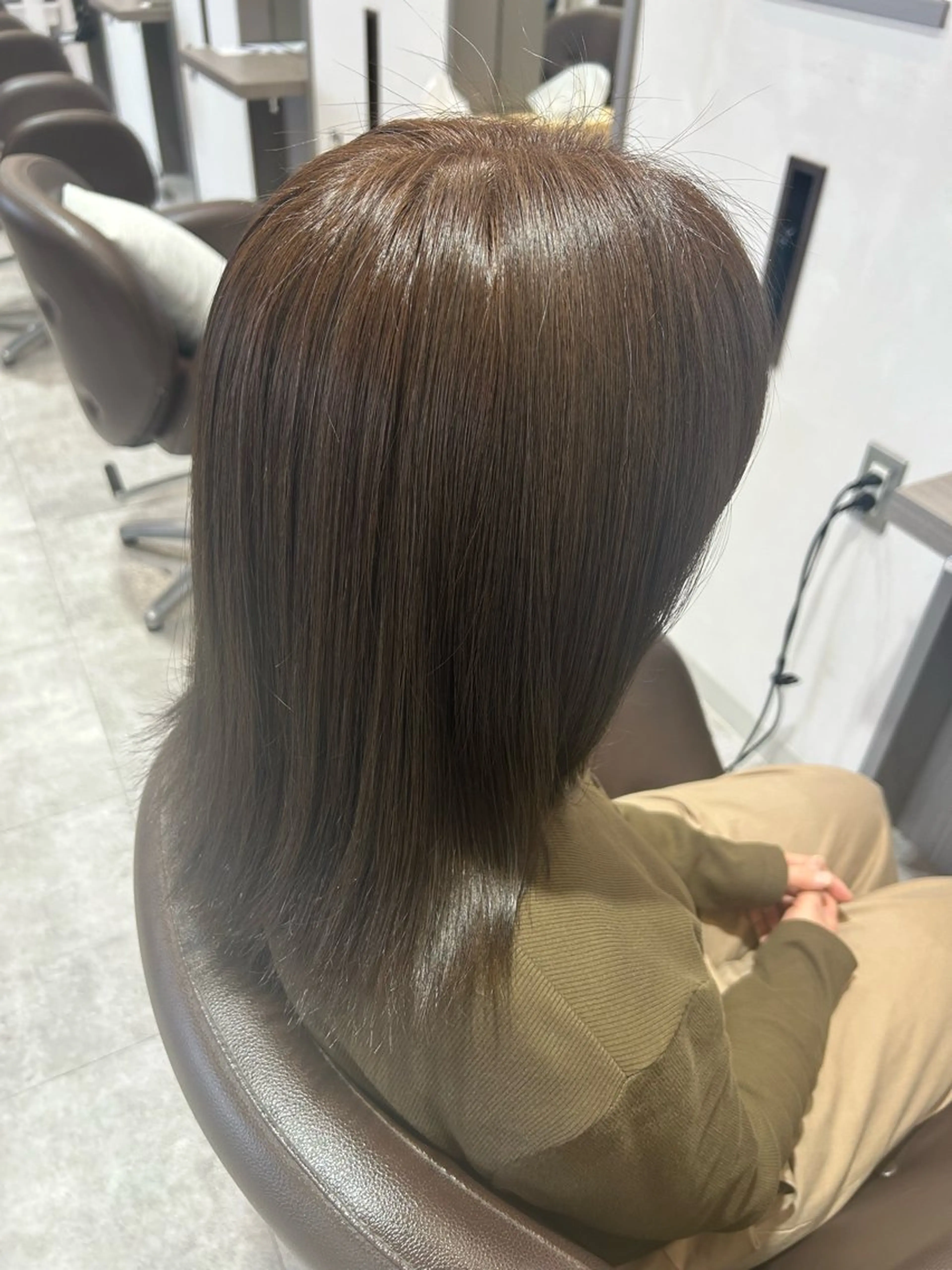 ミディアム カラー ヘアカラー 大西 葵のヘアスタイル