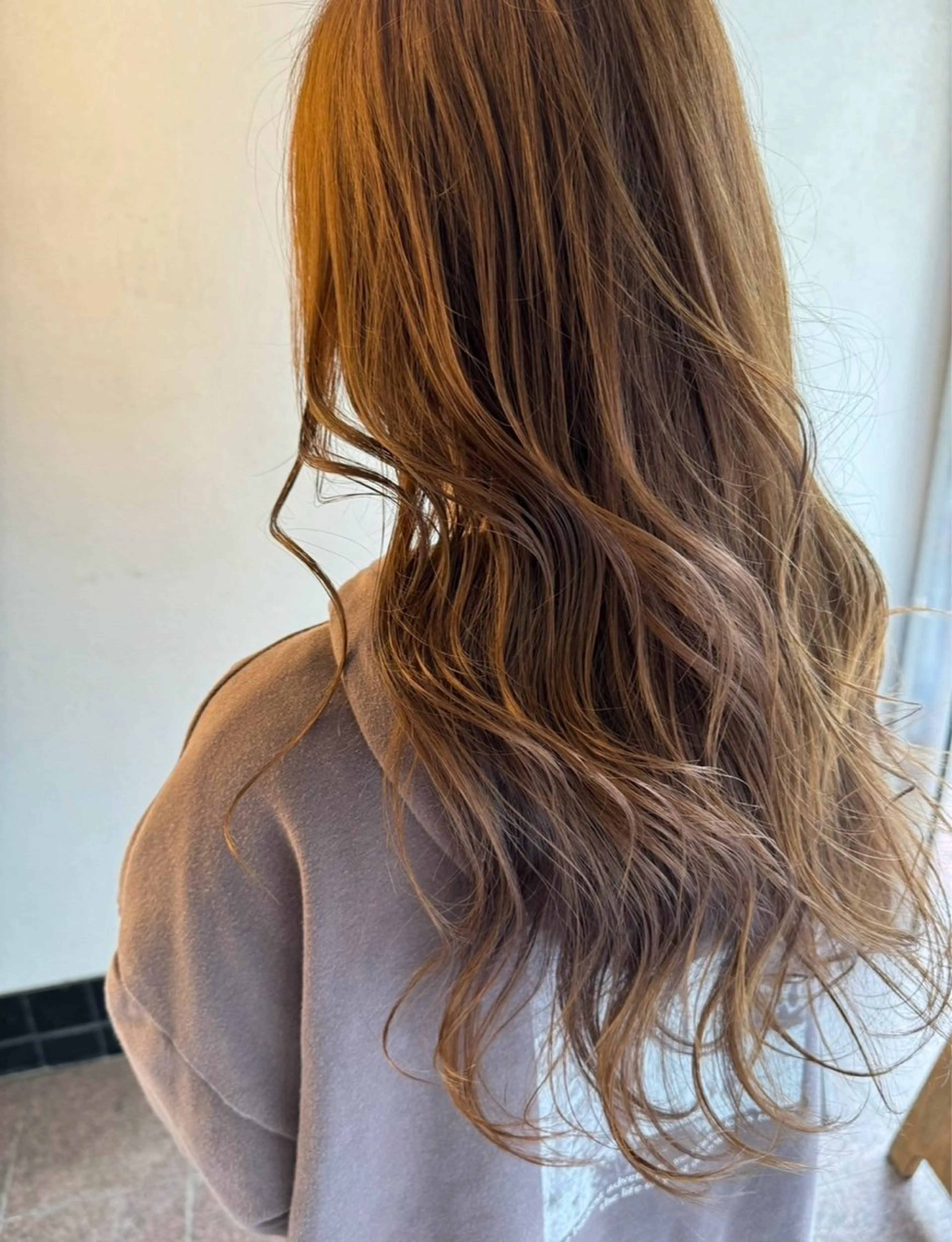 ロング カラー attrait茅ヶ崎 関根美歩のヘアスタイル