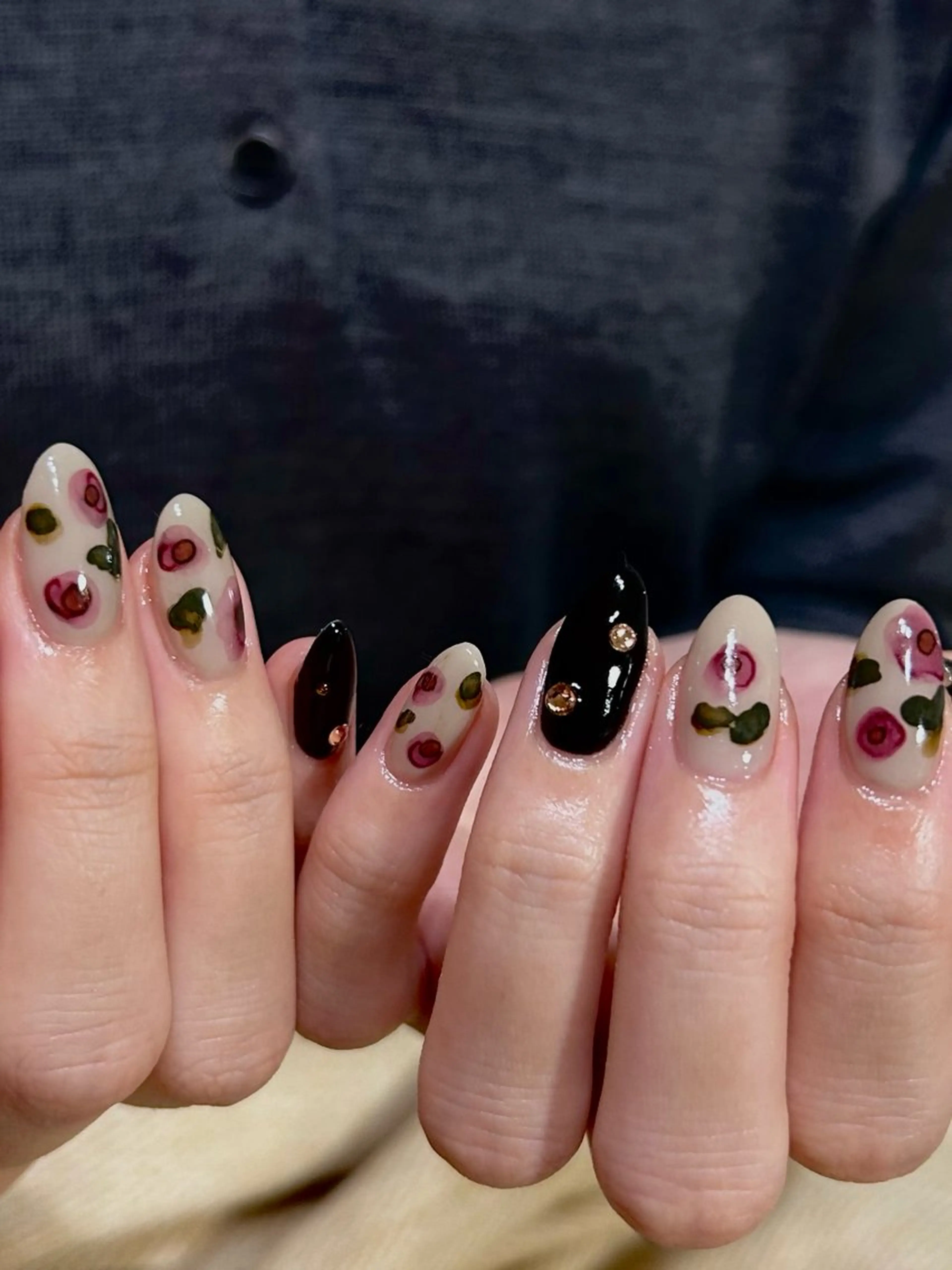 ネイル アートネイル フラワーネイル フットネイル ジェルネイル マグネットネイル ハンドネイル プライベートサロン etelüのネイルデザイン