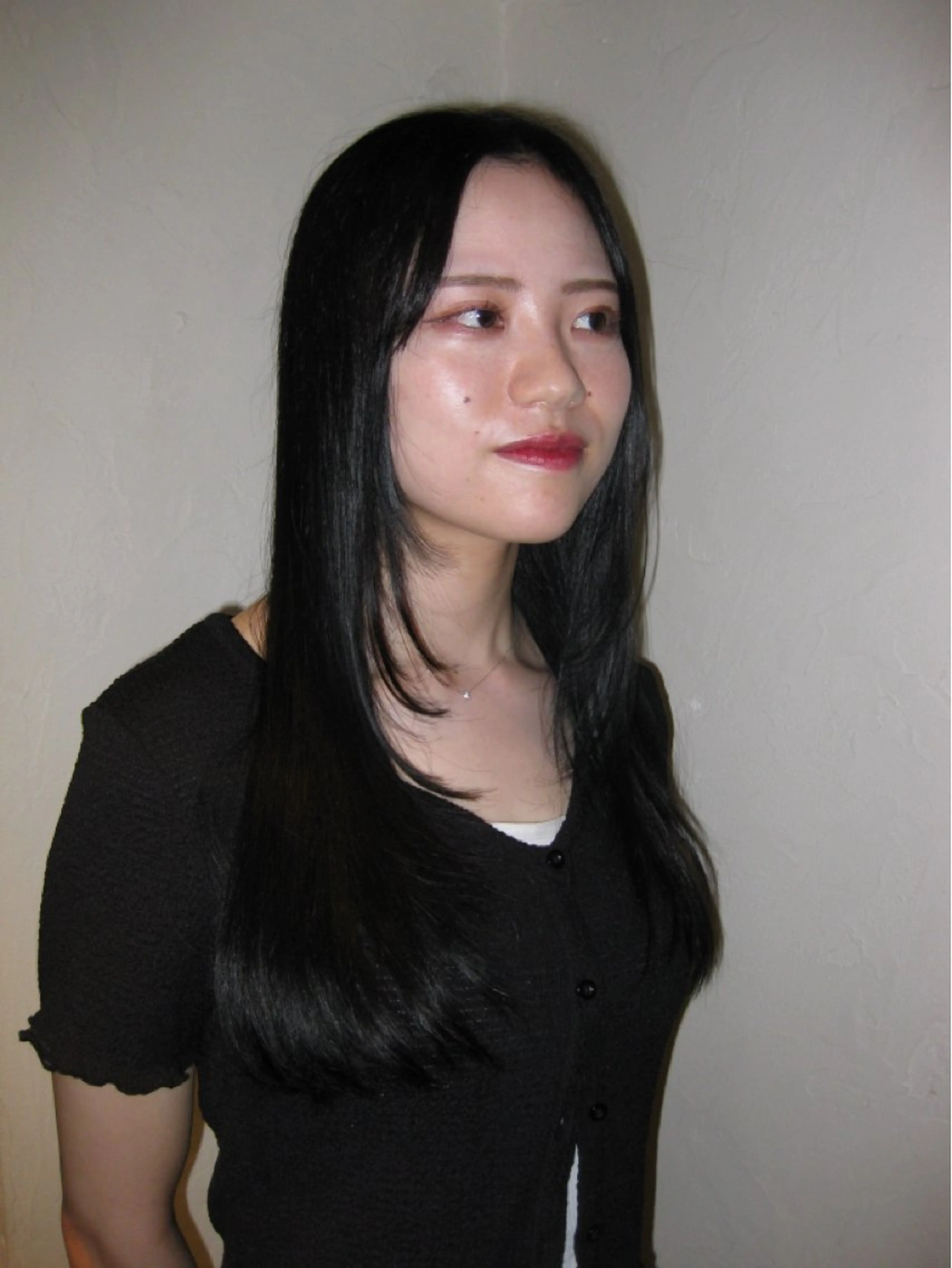 セミロング レイヤーカット 今井 香奈恵のヘアスタイル