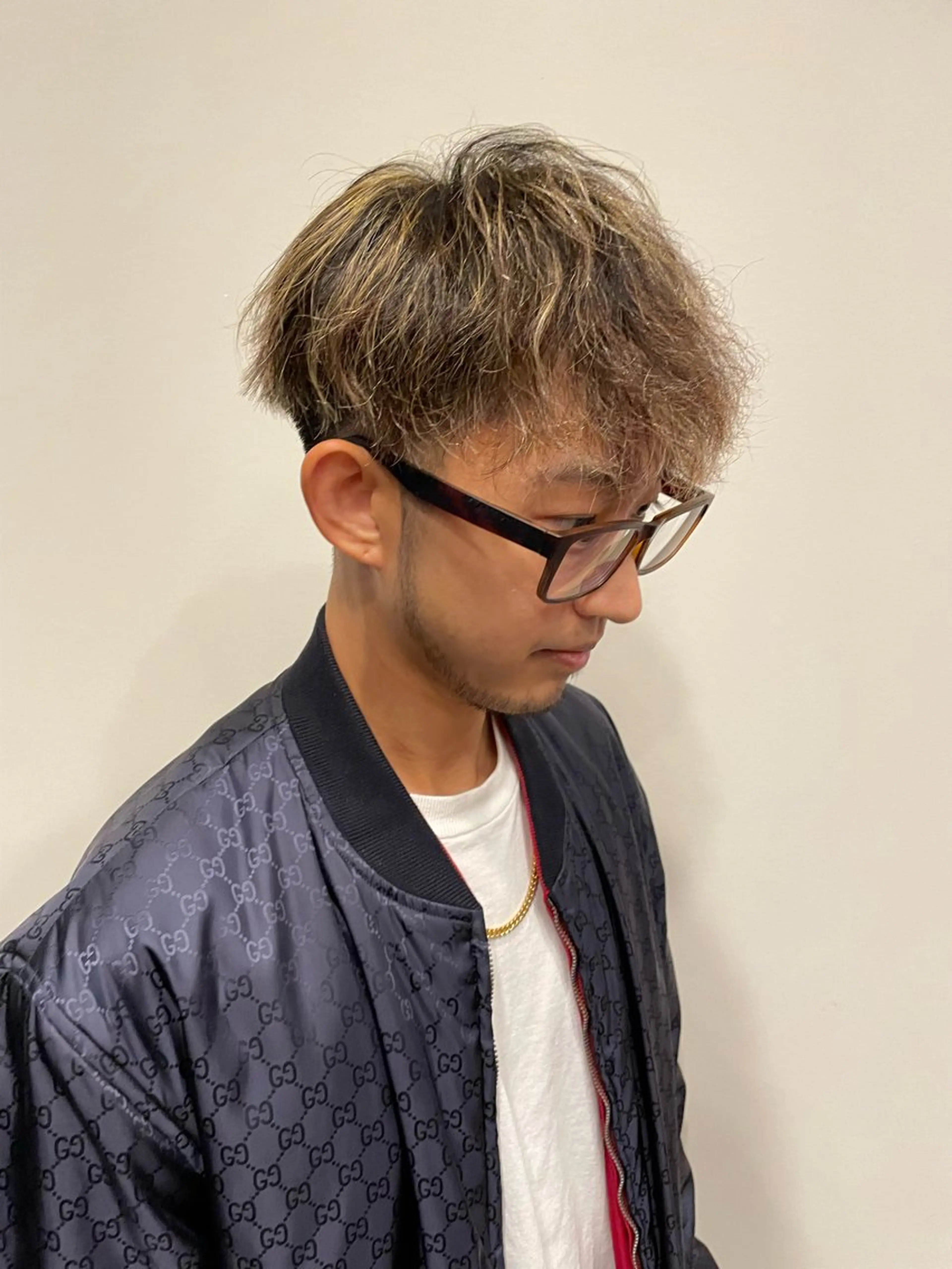 カラー ブリーチ 抜きっぱなしブロンド ハイライトカラー メンズ/透明感カラー しゅうとのヘアスタイル