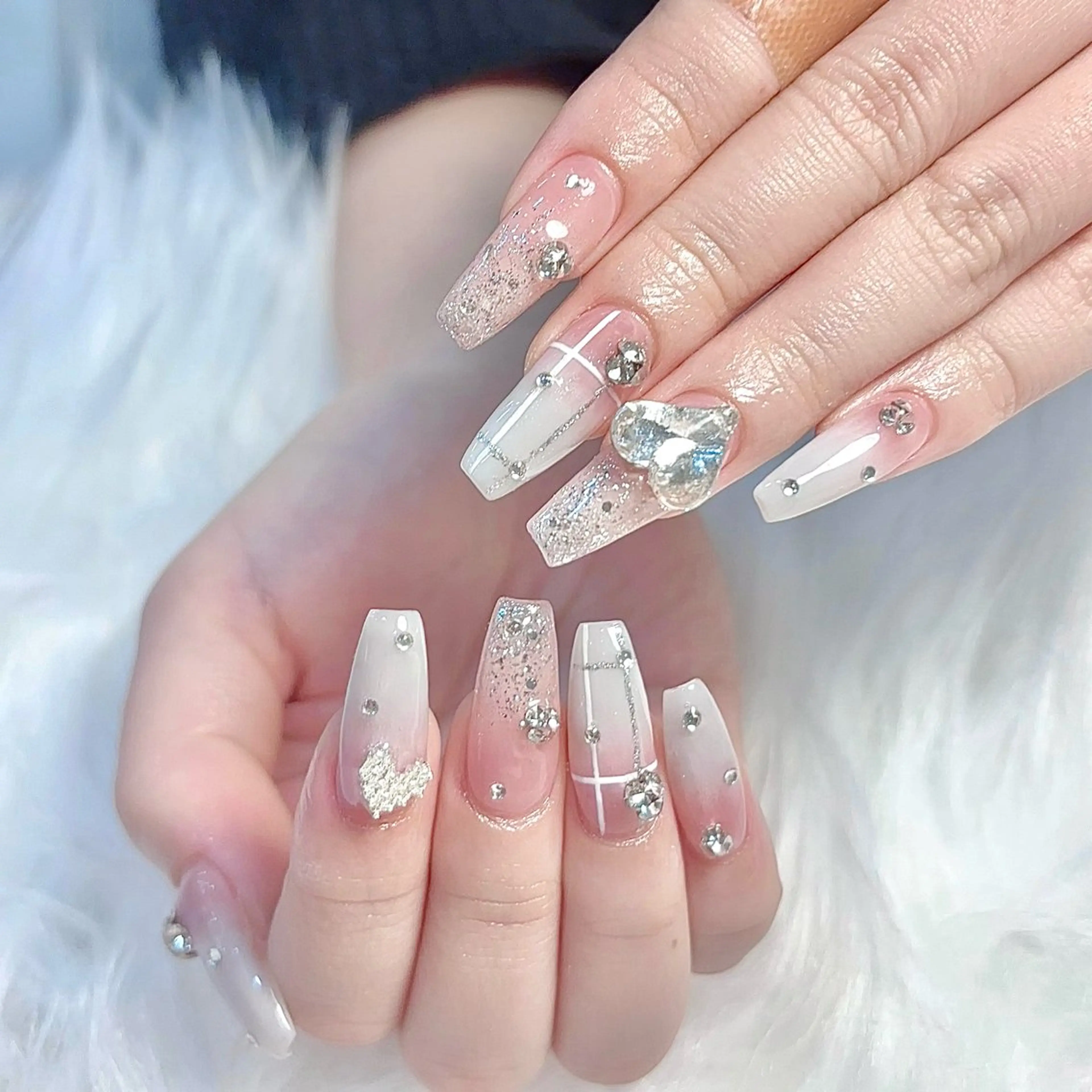 ネイル ハンドネイル 🎀kira 長さだし💗モチ最高のネイルデザイン