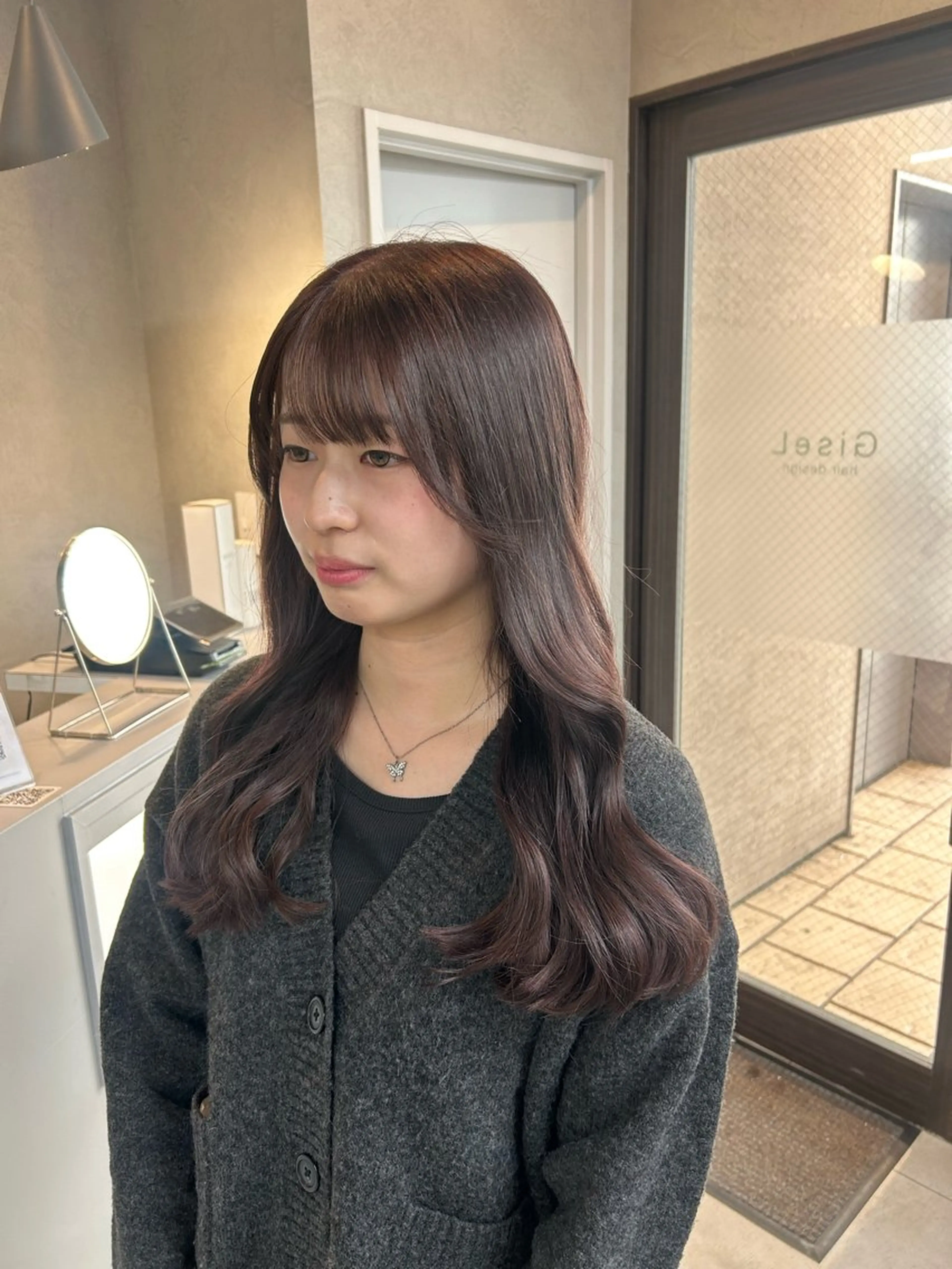 ロング shiori✳︎ GiseL小倉のヘアスタイル