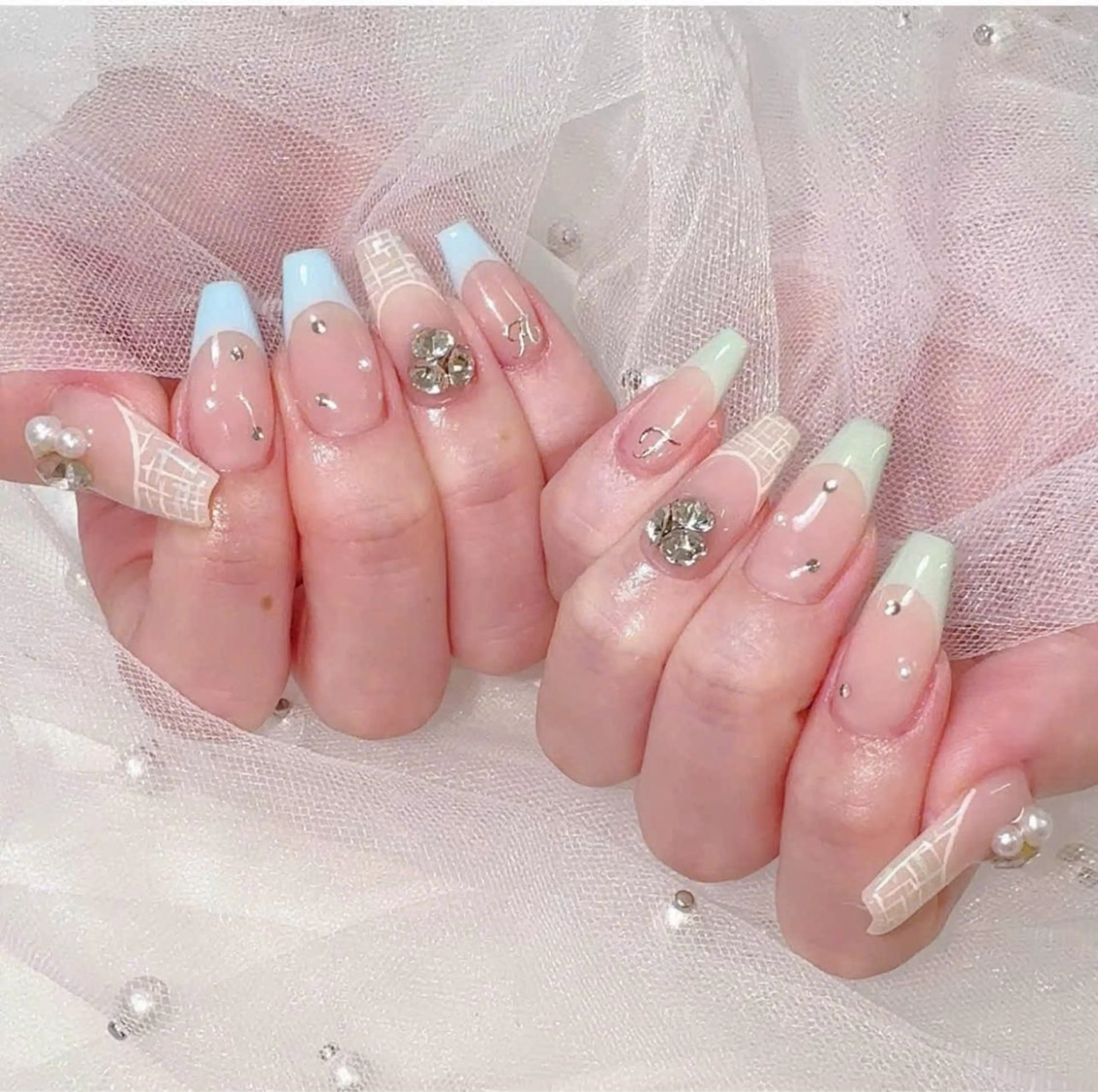 ネイル Lyna 池袋のネイルデザイン