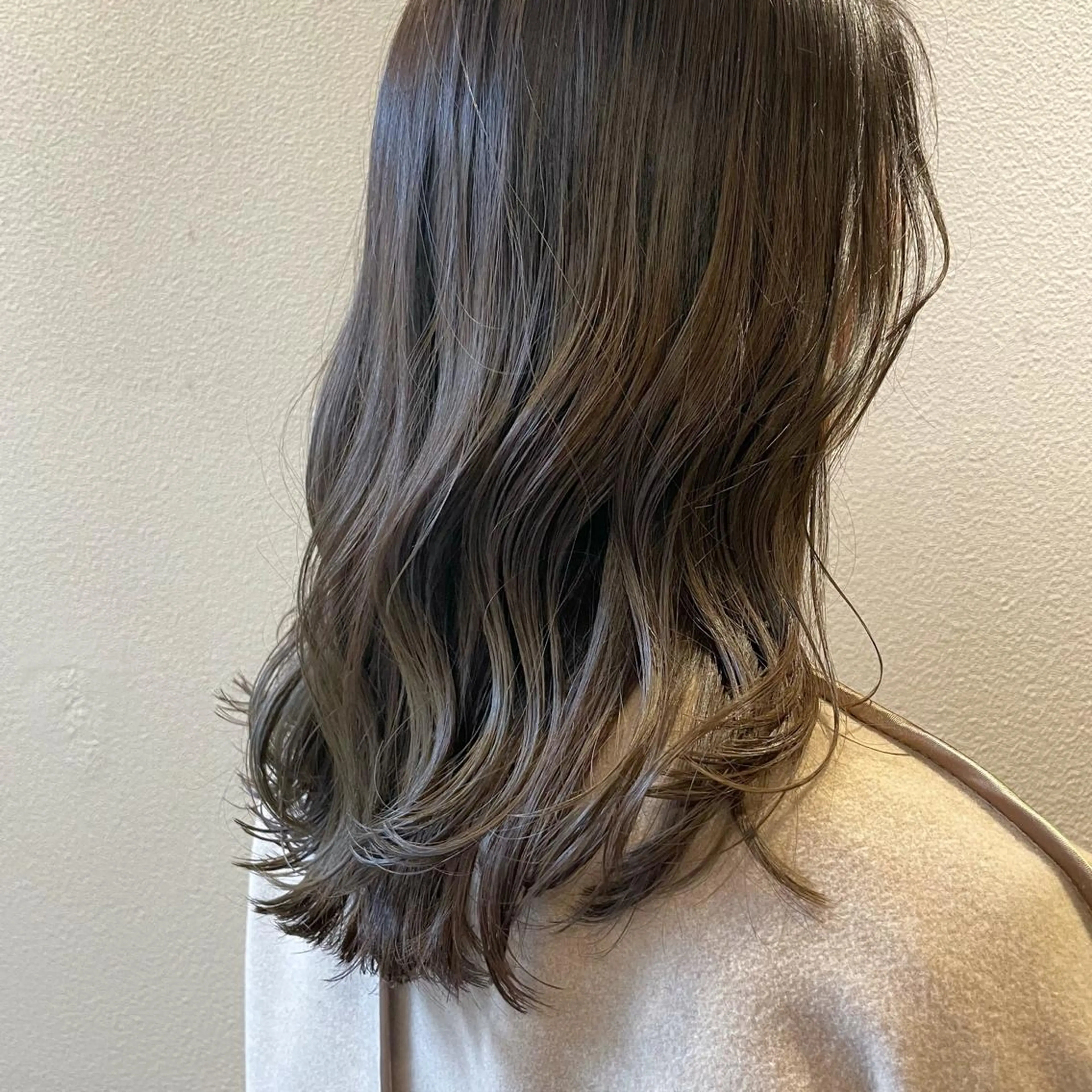 セミロング カラー 🫧透明感カラー🫧 古川穂果のヘアスタイル