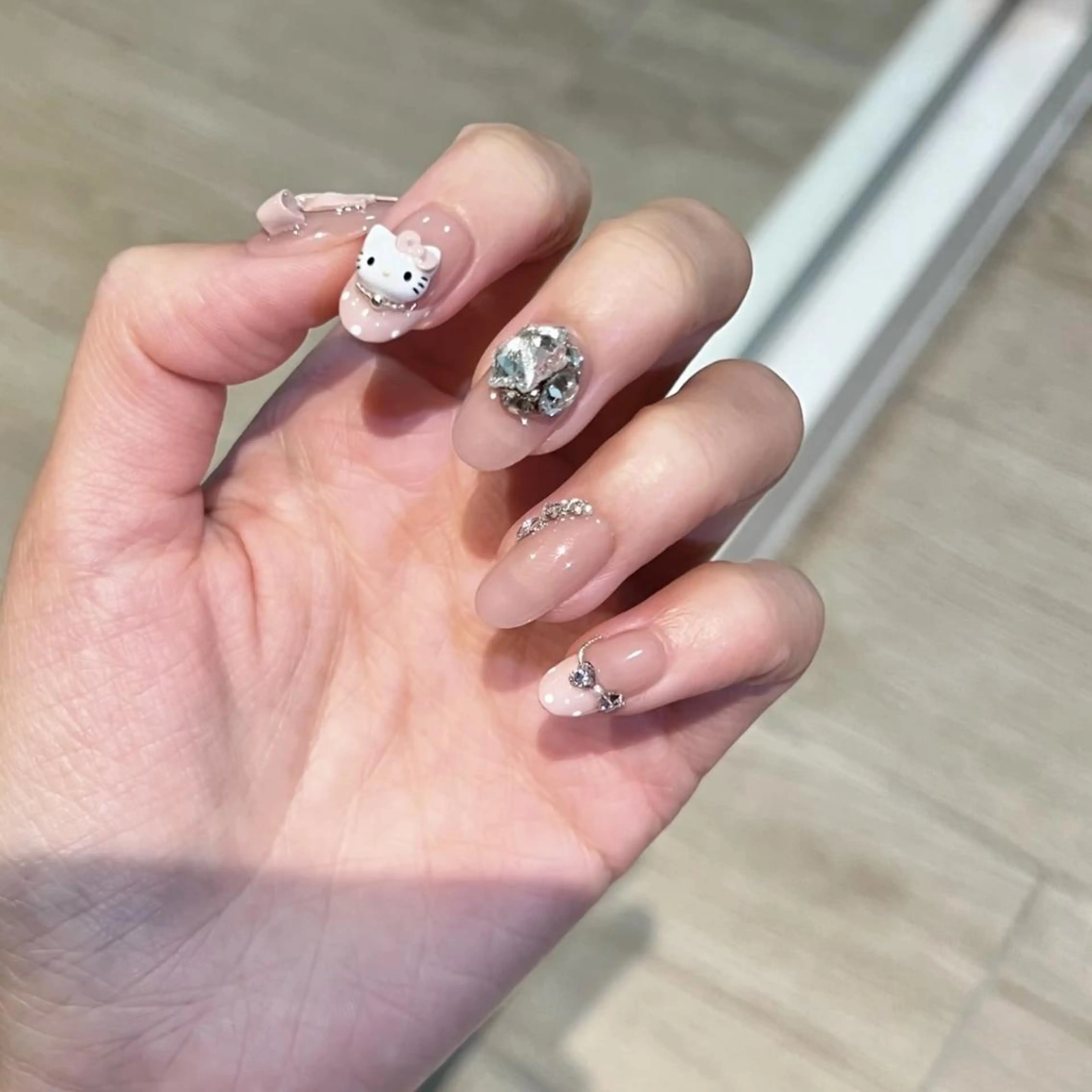 ネイル ハンドネイル ハンドケア 🍑 momo_nailのネイルデザイン