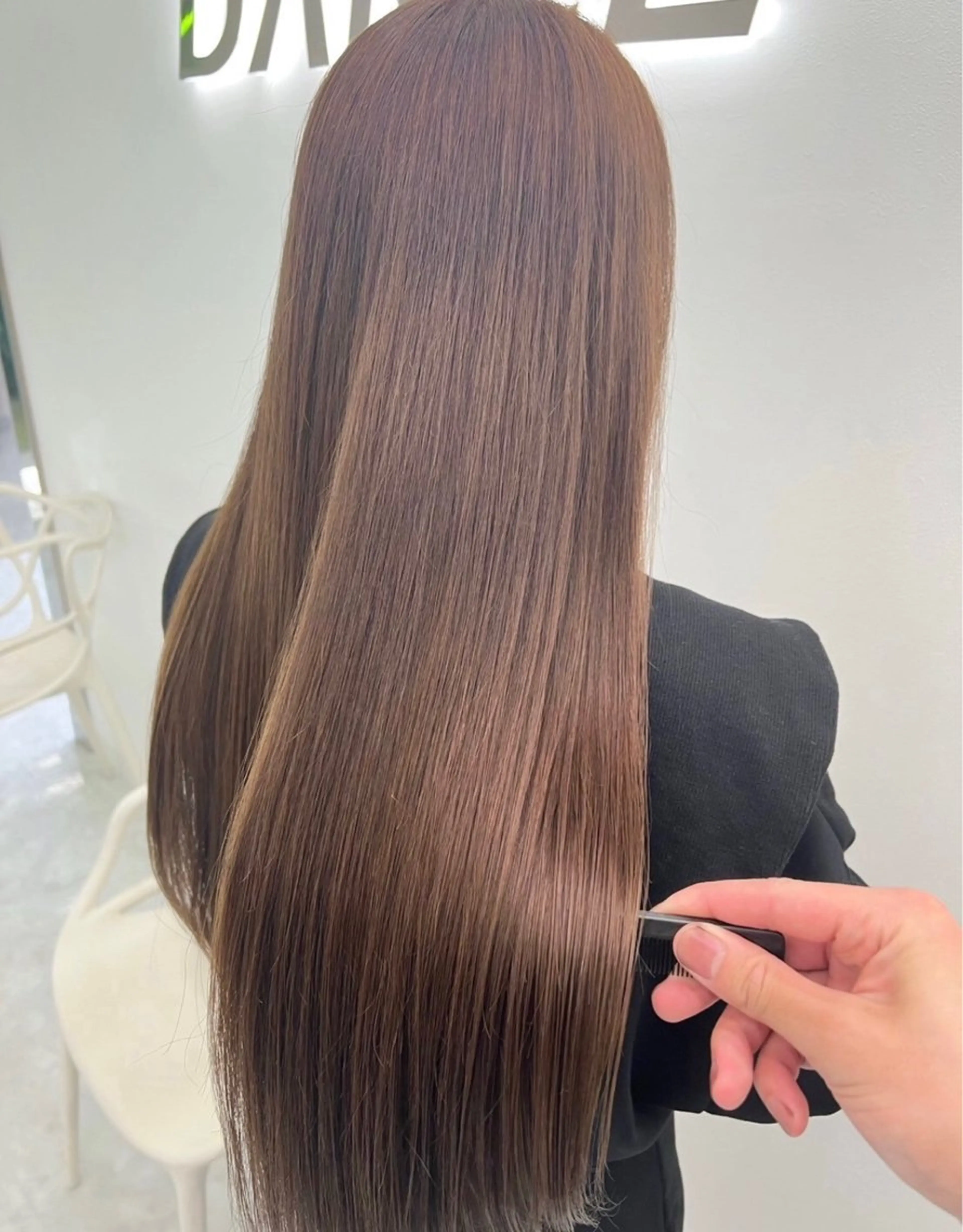 ロング カラー ヘアアレンジ 縮毛矯正 🫧モテる💗ダメー ジレスハイトーン🫧のヘアスタイル