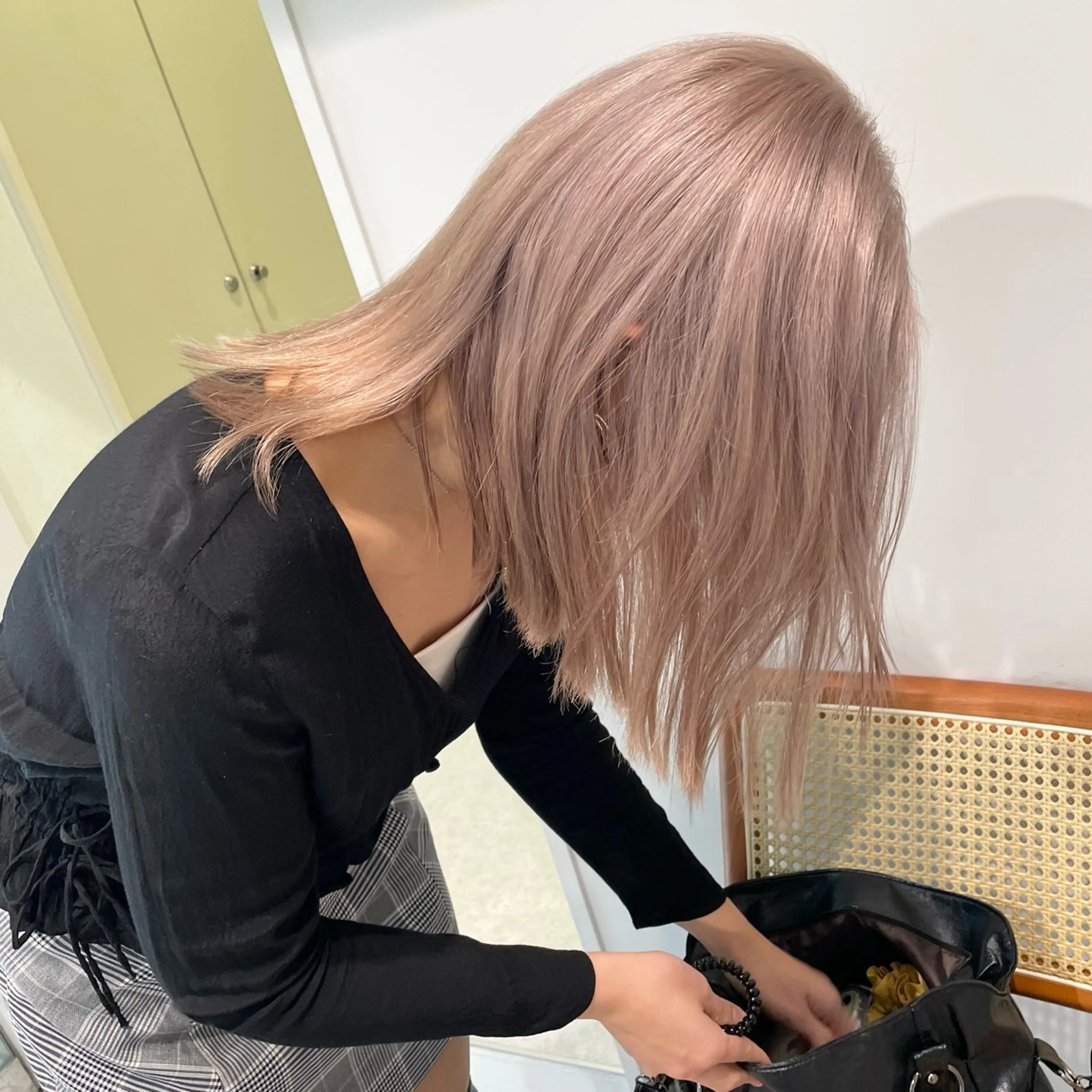 セミロング カラー ベージュカラー ブリーチ 抜きっぱなしブロンド ブロンド デザインカラー ハイトーン×レイヤー /遠藤将太のヘアスタイル