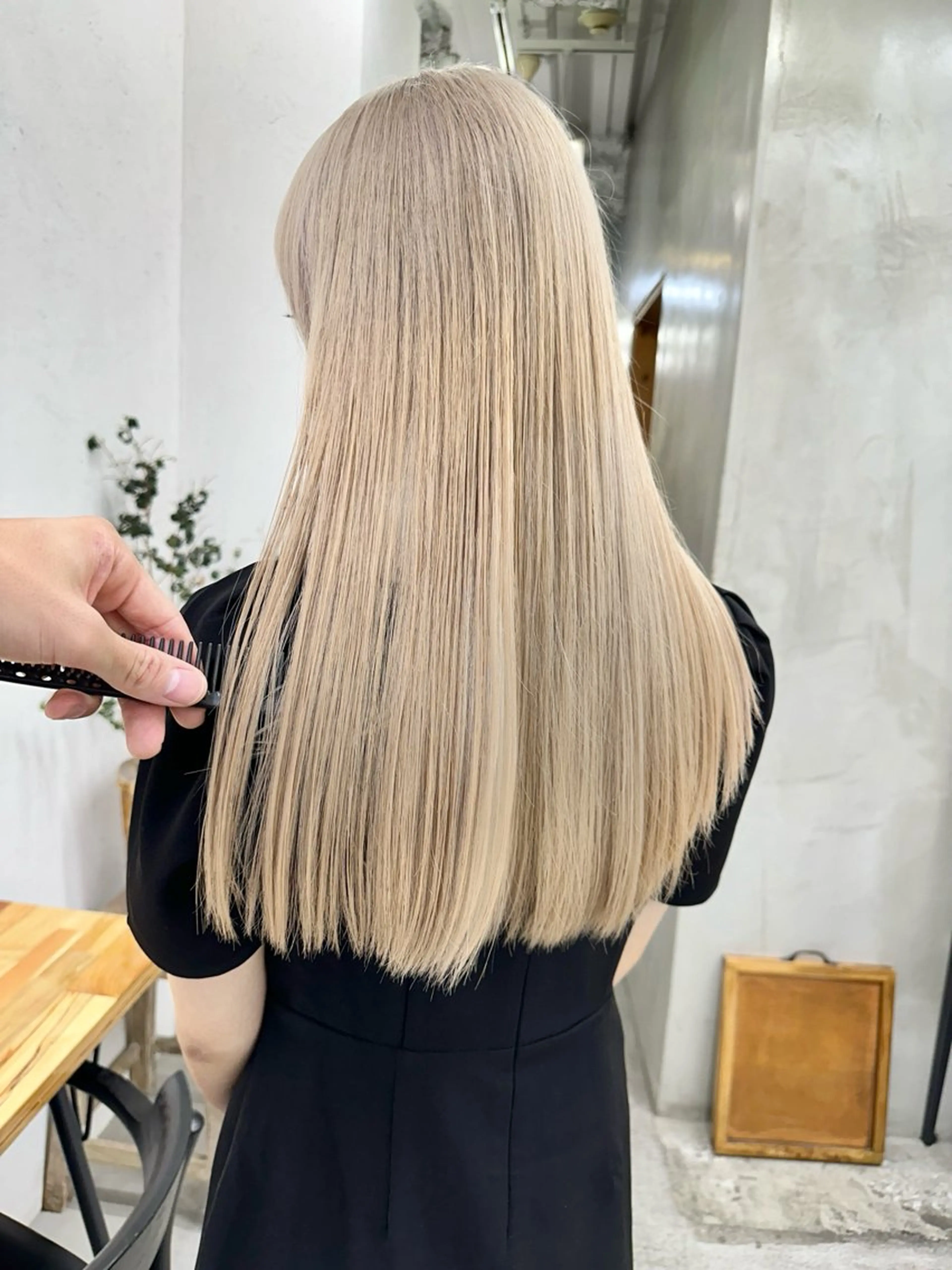 ロング カラー ベージュカラー ブロンド ブロンドベージュ ブリーチダブルカラー 【koide】のヘアスタイル