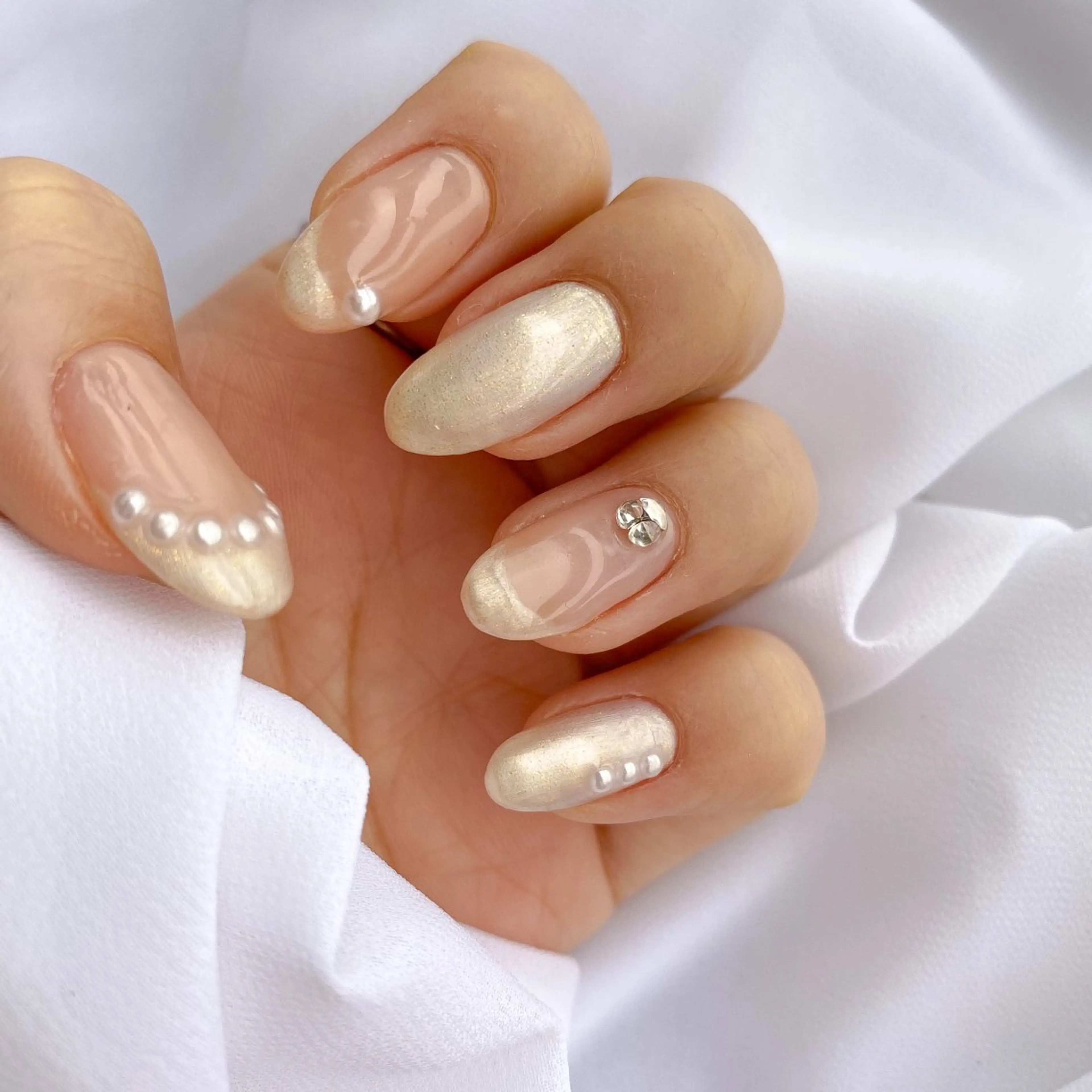 ネイル フレンチネイル muguet🎀 chikaのネイルデザイン