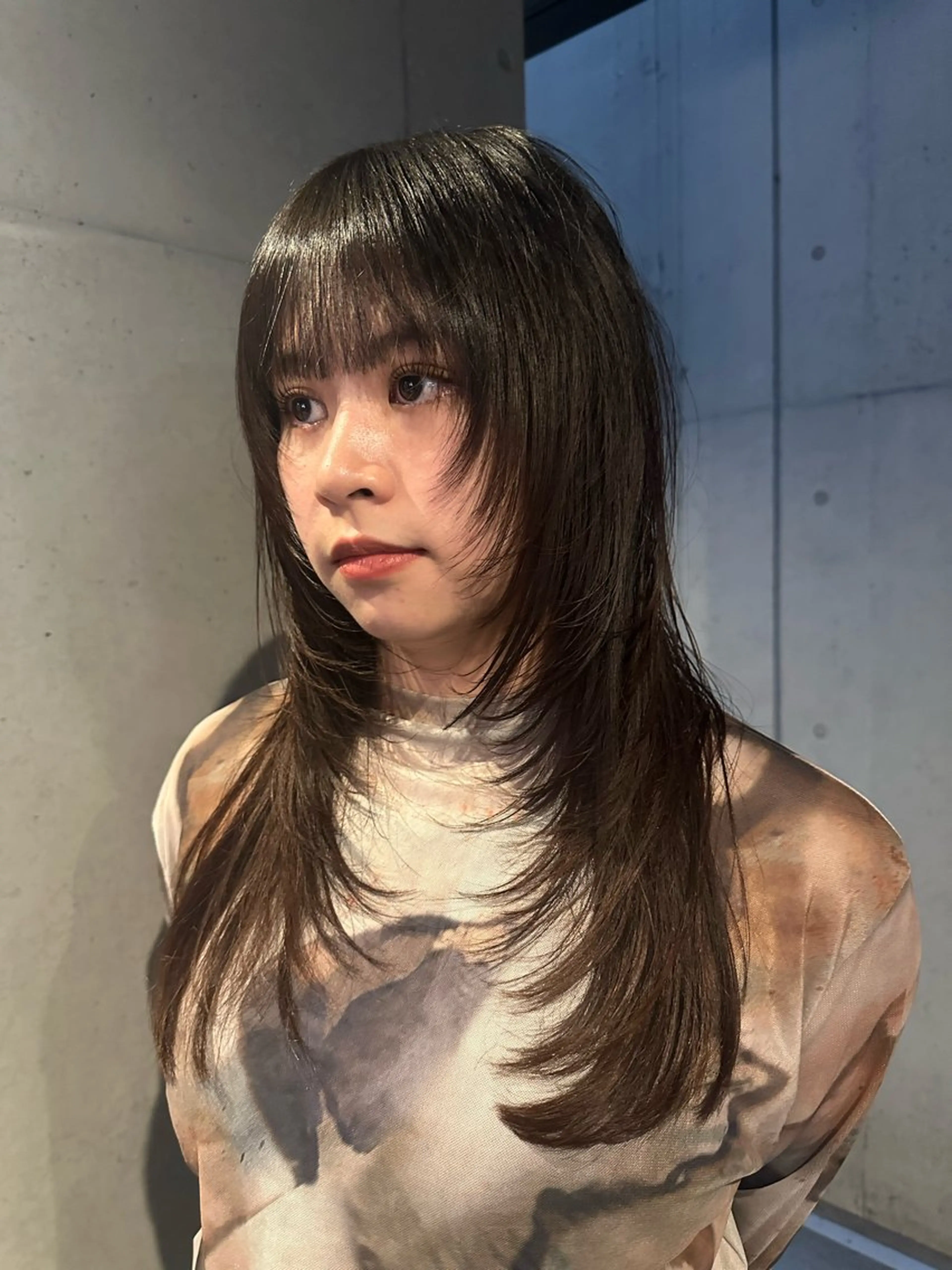 ロング カラー ロングレイヤー 顔まわりレイヤー ハッシュカット レイヤーカット ロング カット ヘアカラー 似合わせウルフ/ レイヤー/山本祐輔のヘアスタイル