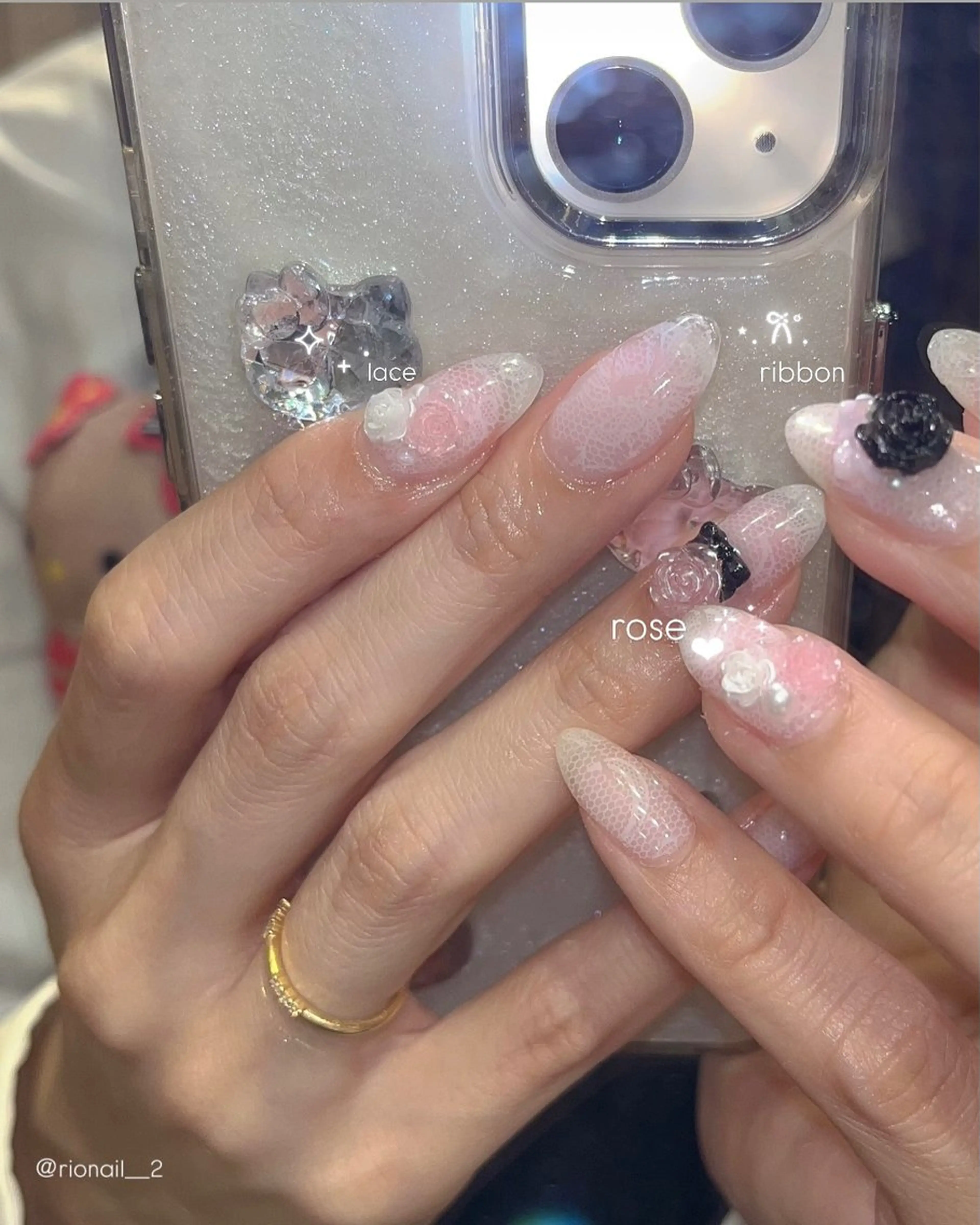 ネイル ハンドネイル 𝘙𝘪𝘰𝘯𝘢 ...🕯🤍のネイルデザイン