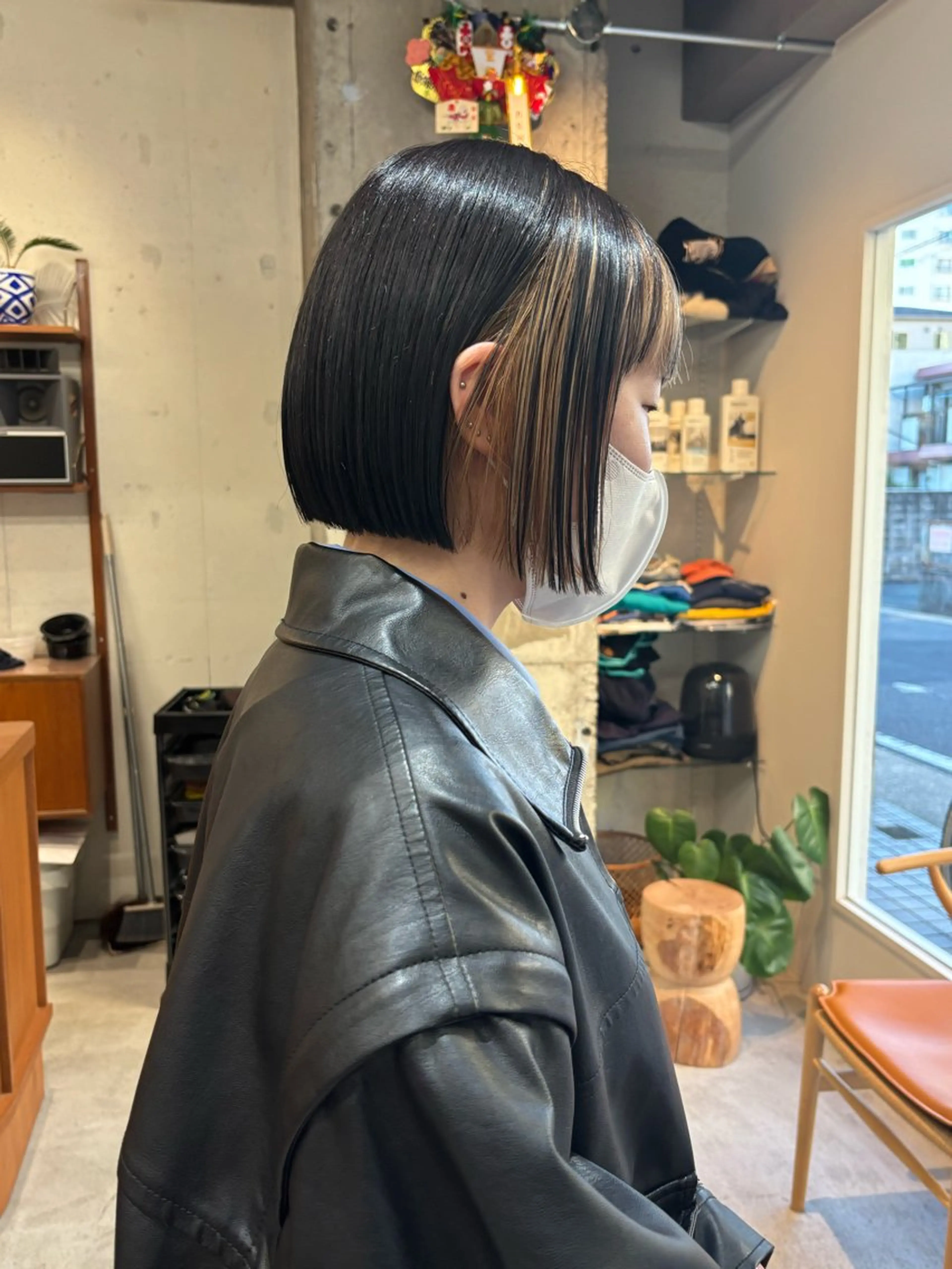 ショート カラー ブリーチ 永田 愛莉のヘアスタイル