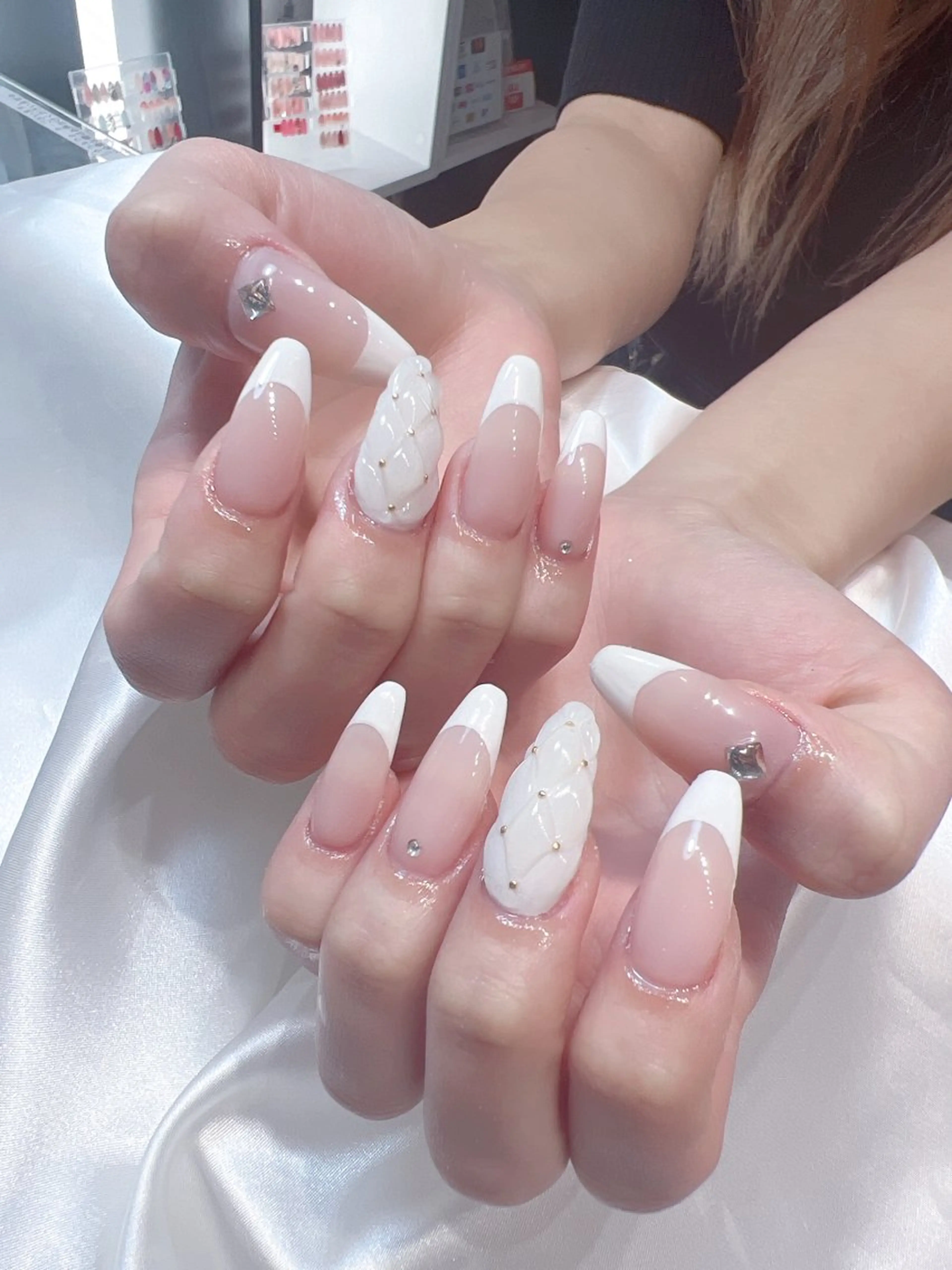 ネイル bijou nails　蓮のネイルデザイン