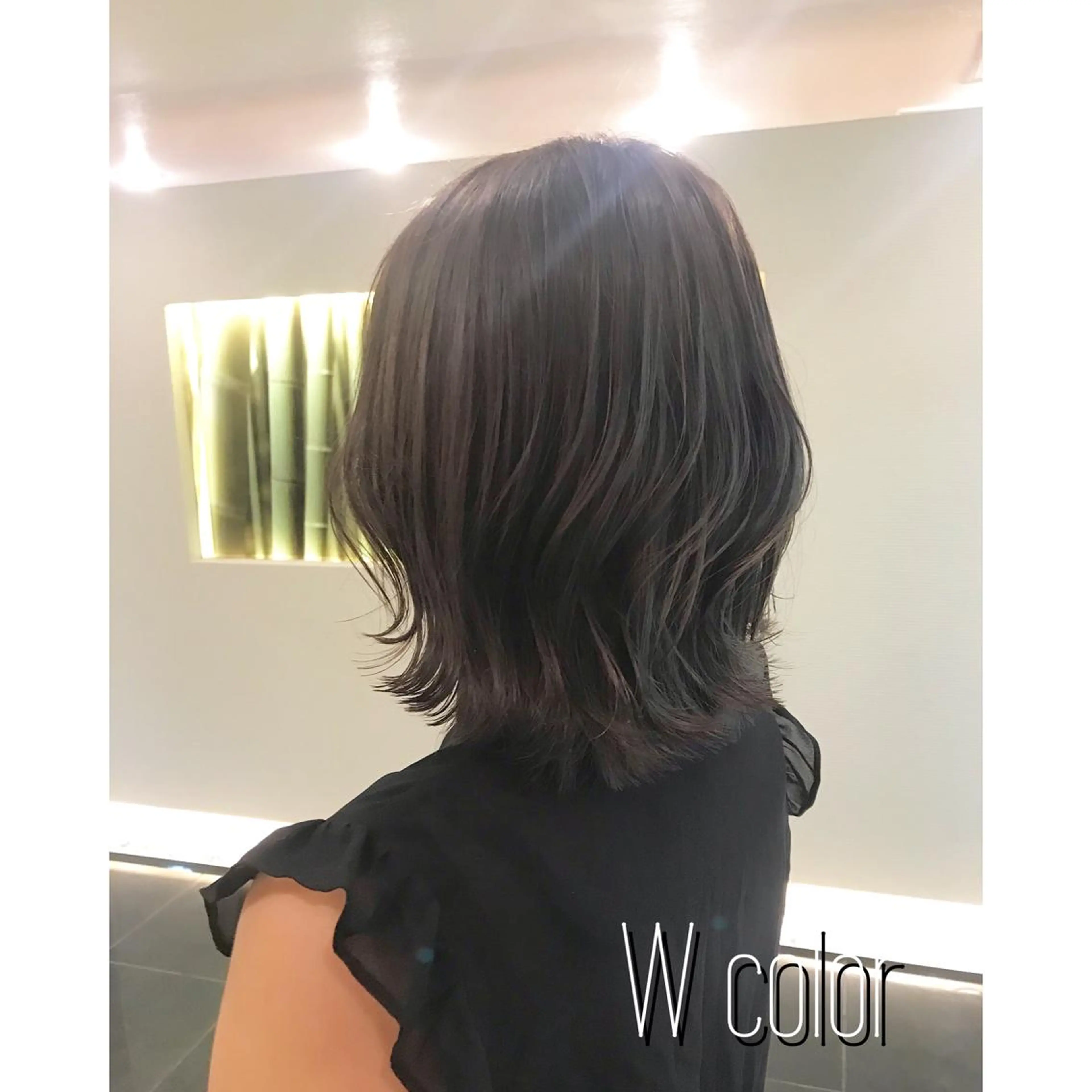 ミディアム カラー 切りっぱなしボブ 透明感カラー ダブルカラー グレージュ ボブ チーフデザイナー 若林　麻衣のヘアスタイル