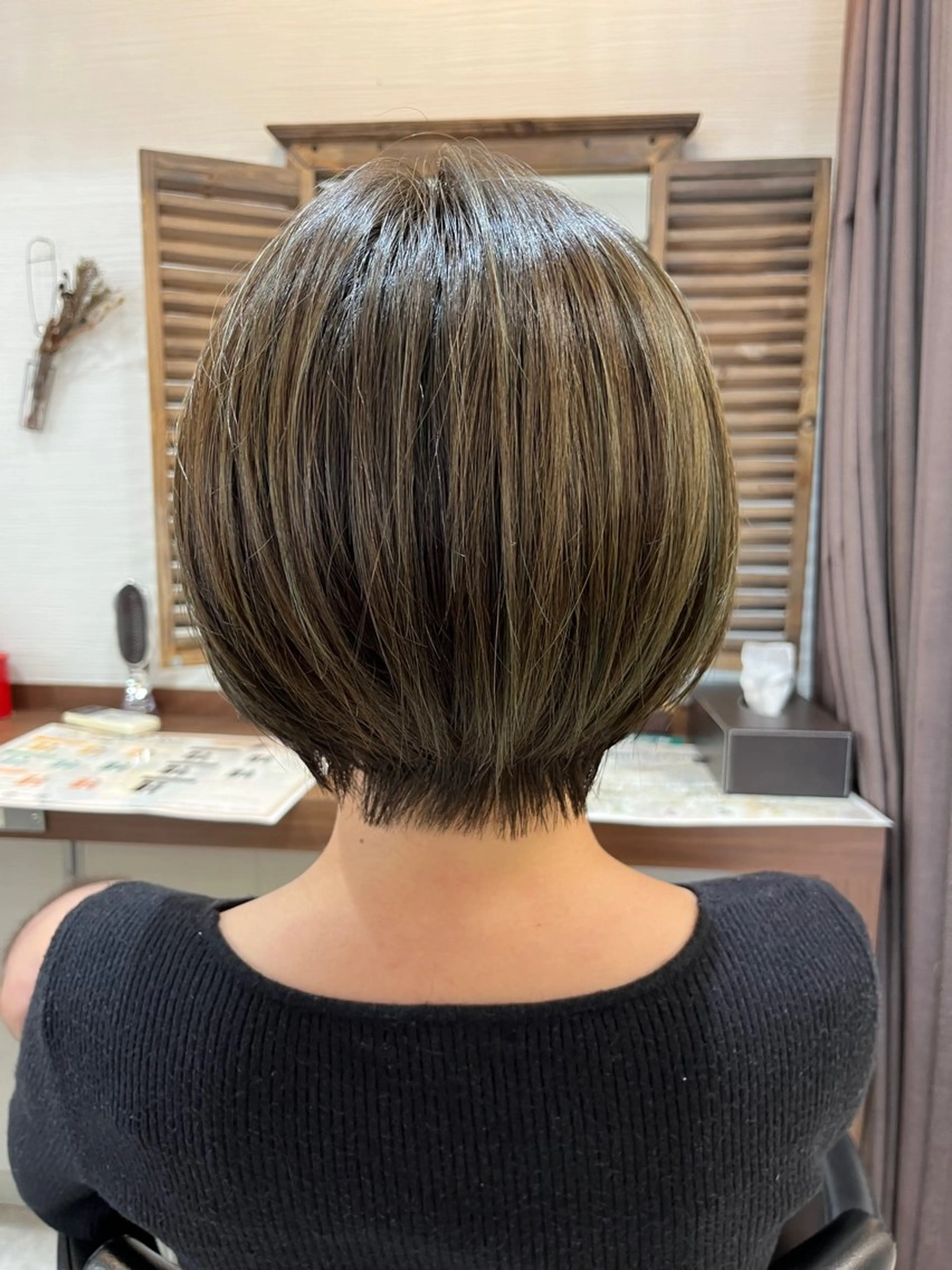 ショート カット ヘアカラー 中村 由布紀のヘアスタイル