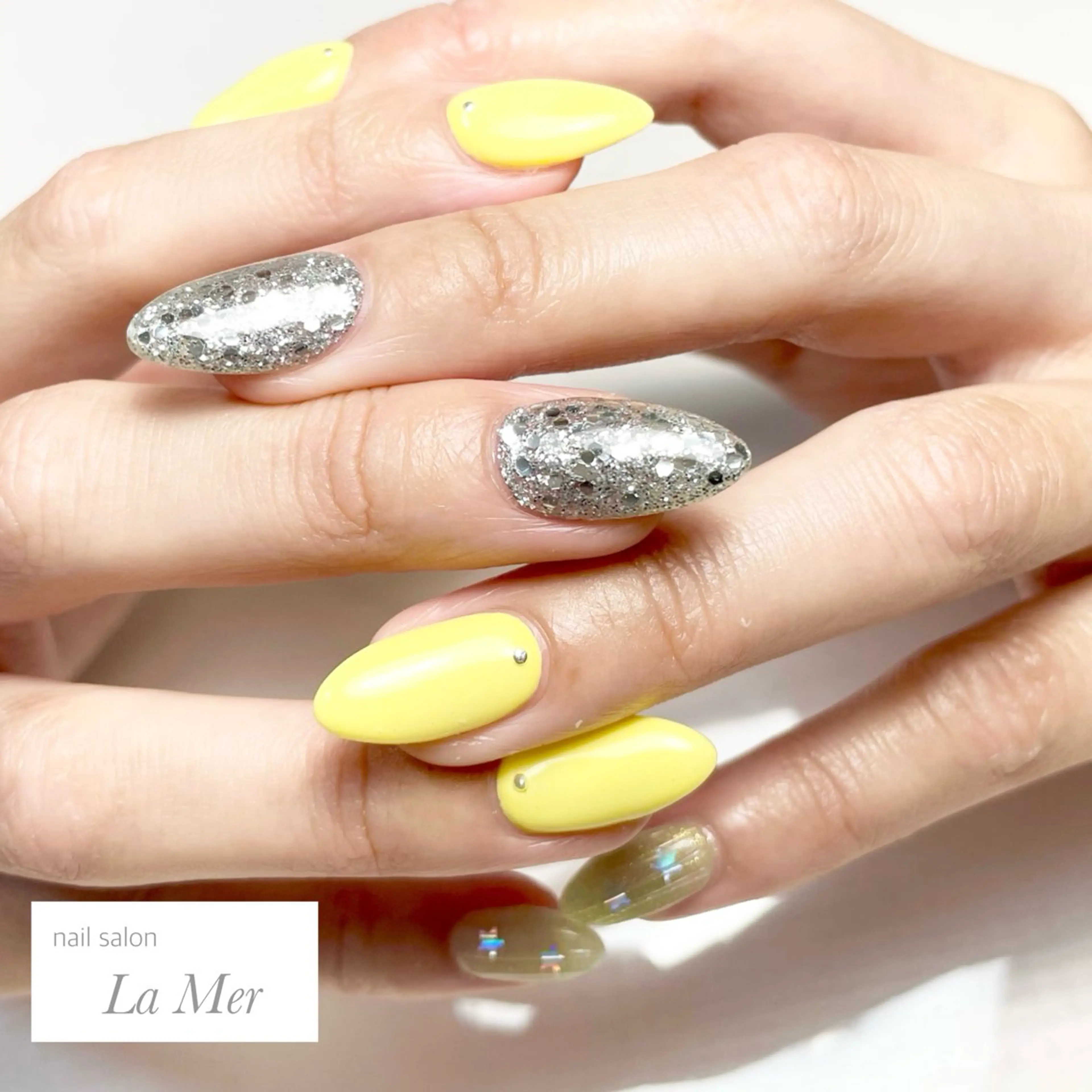 ネイル カジュアル グリーン マグネットネイル 夏ネイル 黄色 nailsalon La Merのネイルデザイン