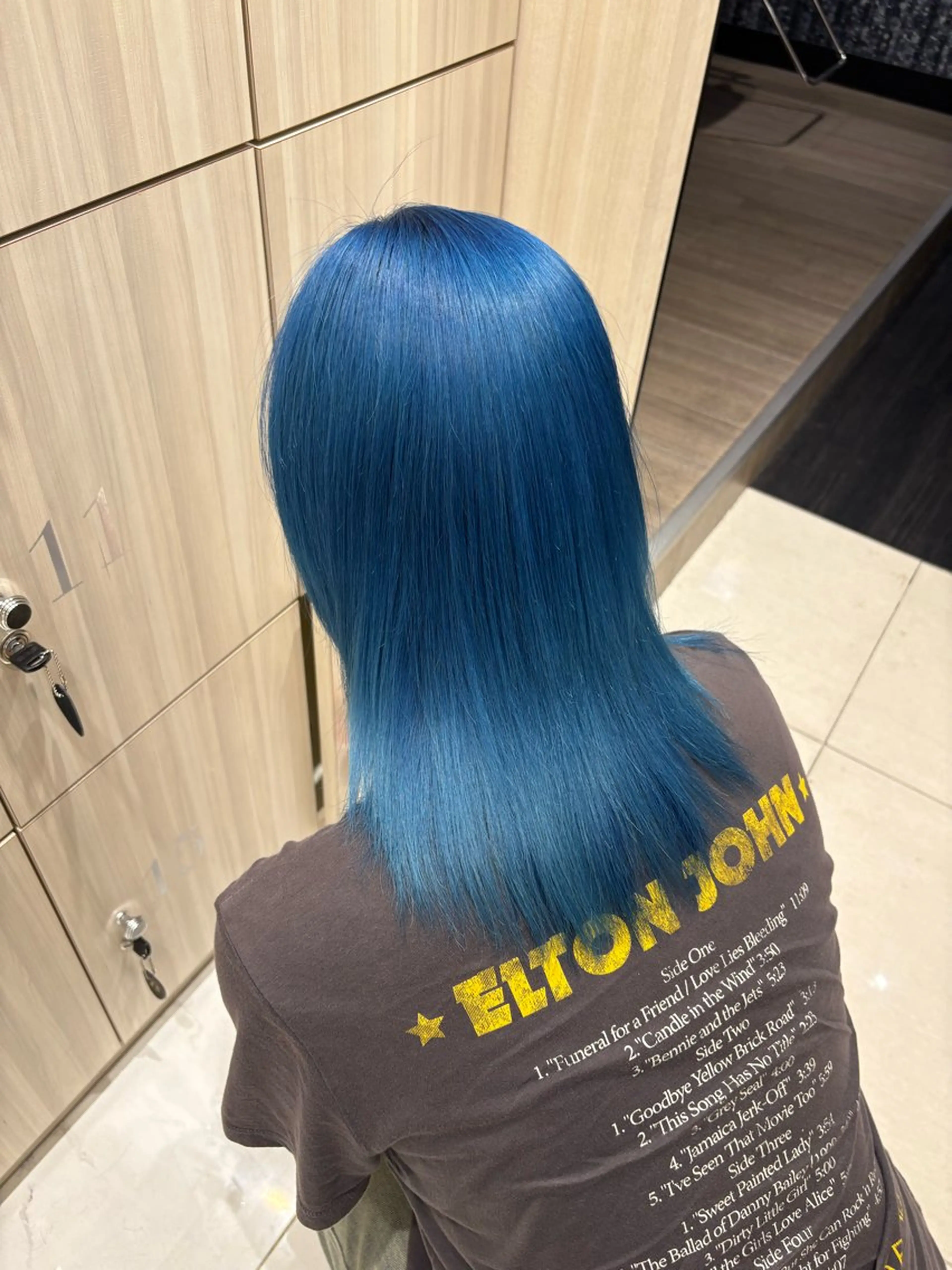 セミロング カラー 🫧うる艶ハイトーン 🫧💘サヤ💘のヘアスタイル