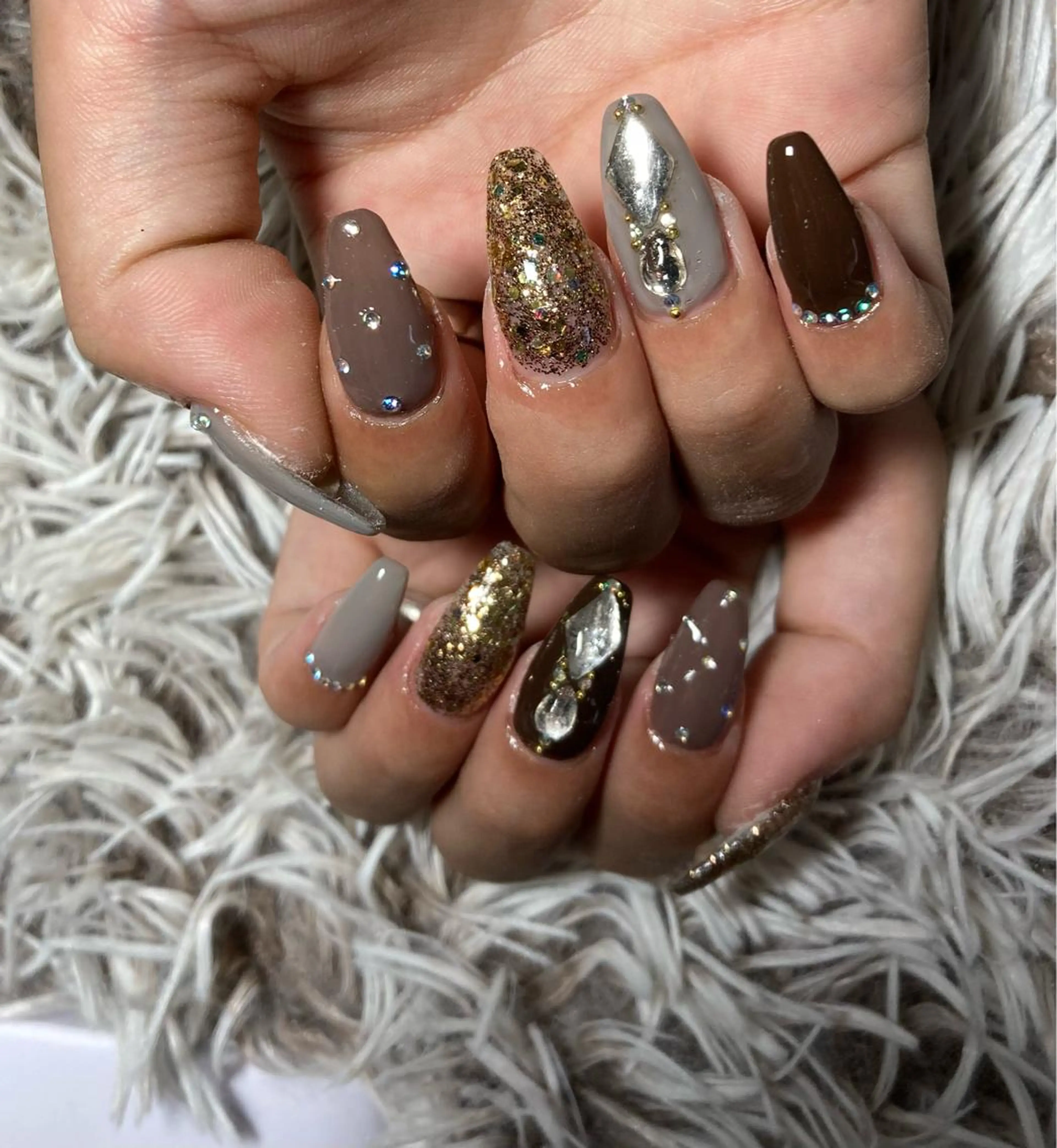 ミディアム ネイル ハンドネイル フットネイル ✴︎ Delightのネイルデザイン