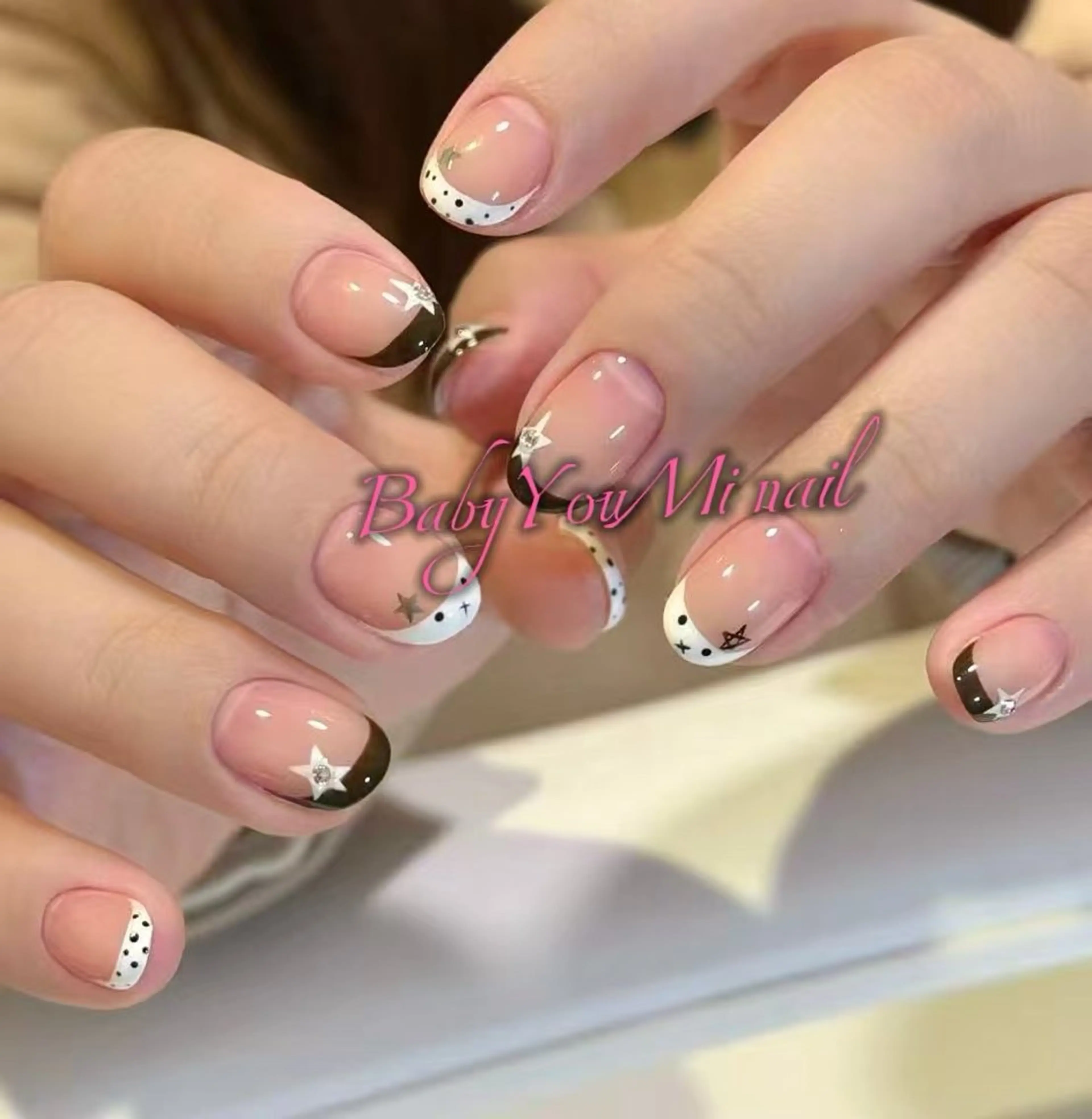 ネイル オーロラネイル 成人式 フットネイル フレンチネイル ジェルネイル ハンドネイル 相沢 さやかのネイルデザイン