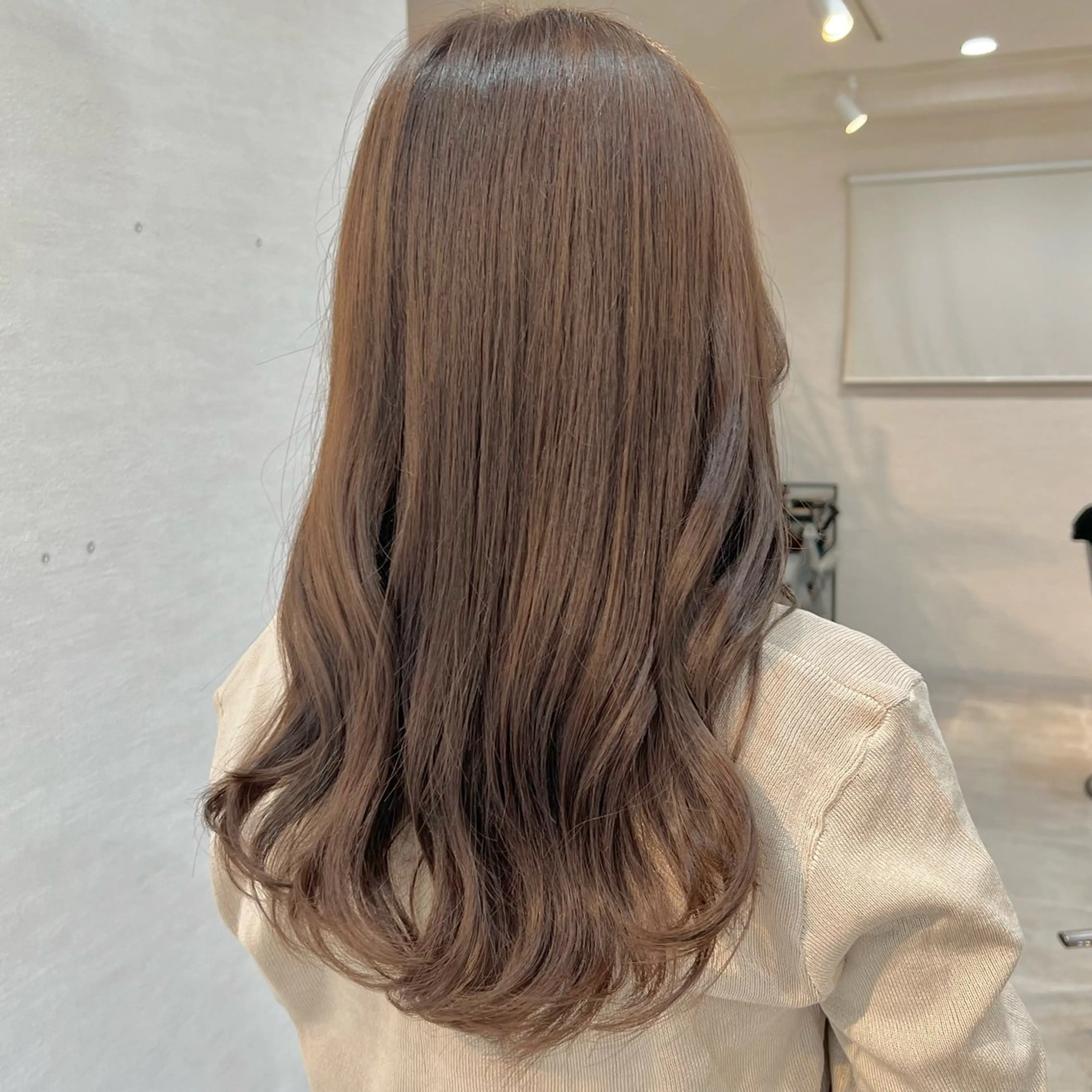 ロング カラー ベージュカラー ブリーチ 透明感カラー ブリーチなしカラー 学生 カット ヘアカラー トリートメント ヘッドスパ 透明感カラー/艶髪 🌷ちばなお🌷のヘアスタイル