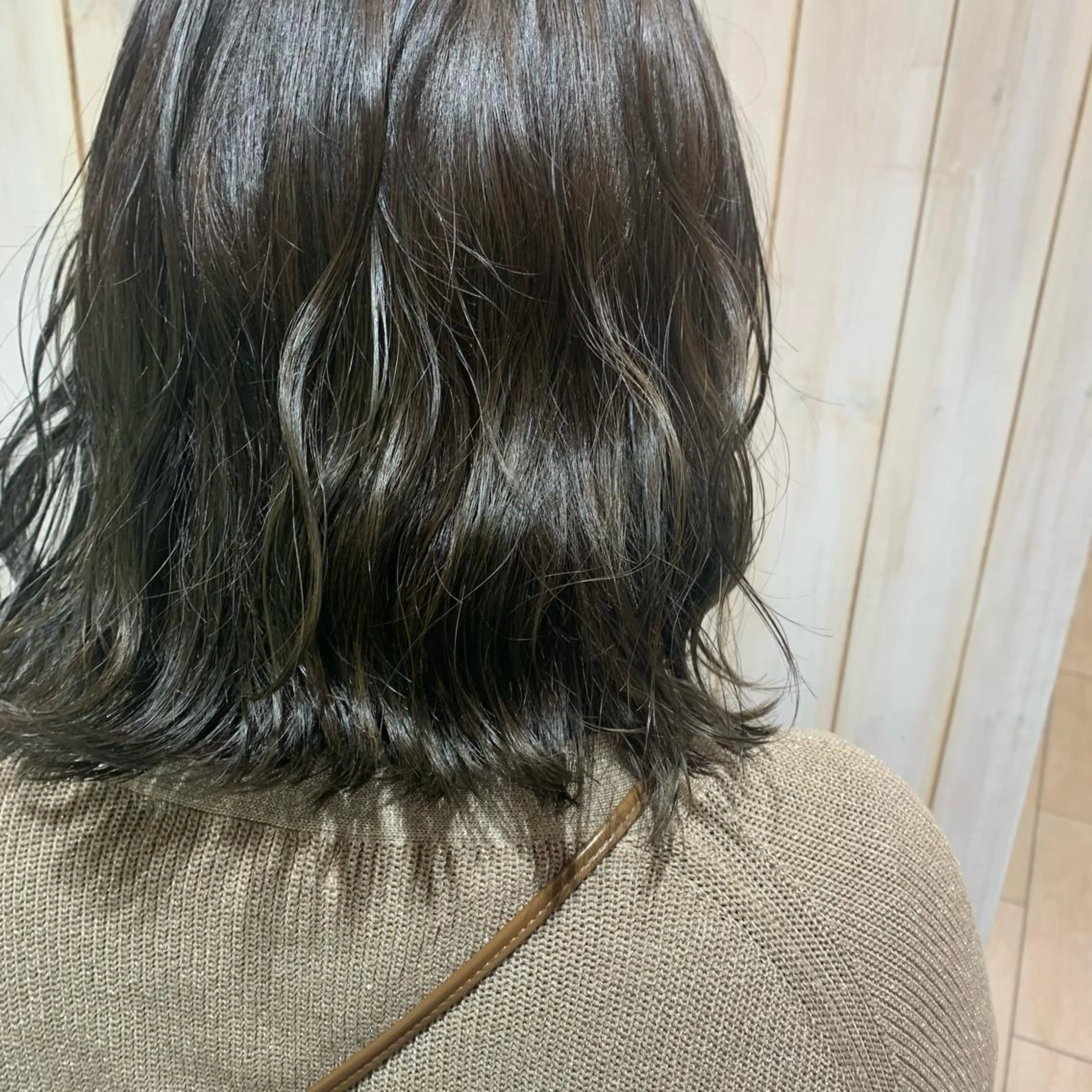 ミディアム 中井 茅佳のヘアスタイル