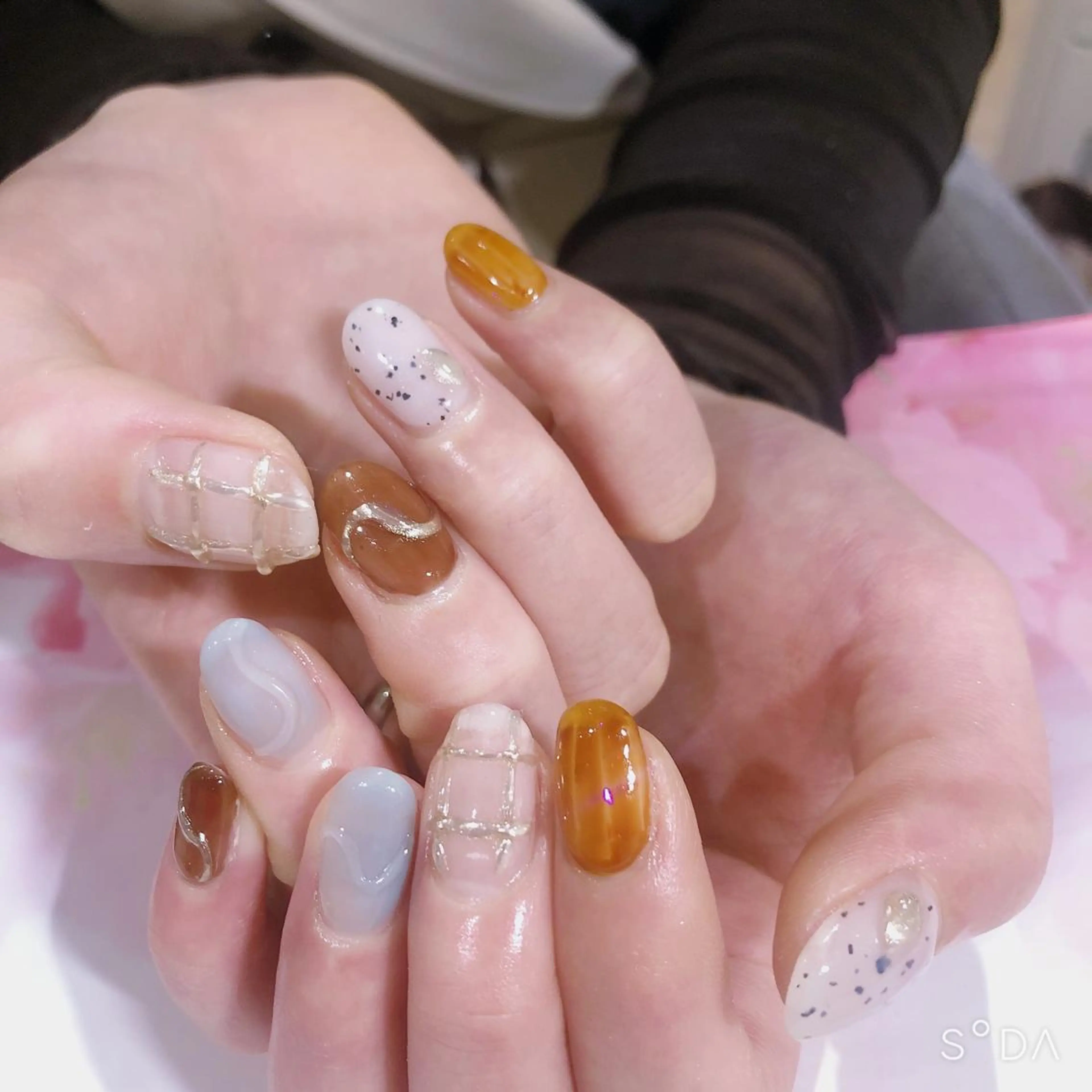 ネイル ニュアンスネイル ハンドネイル 吉野✨ ネイルデザイナー✨のネイルデザイン