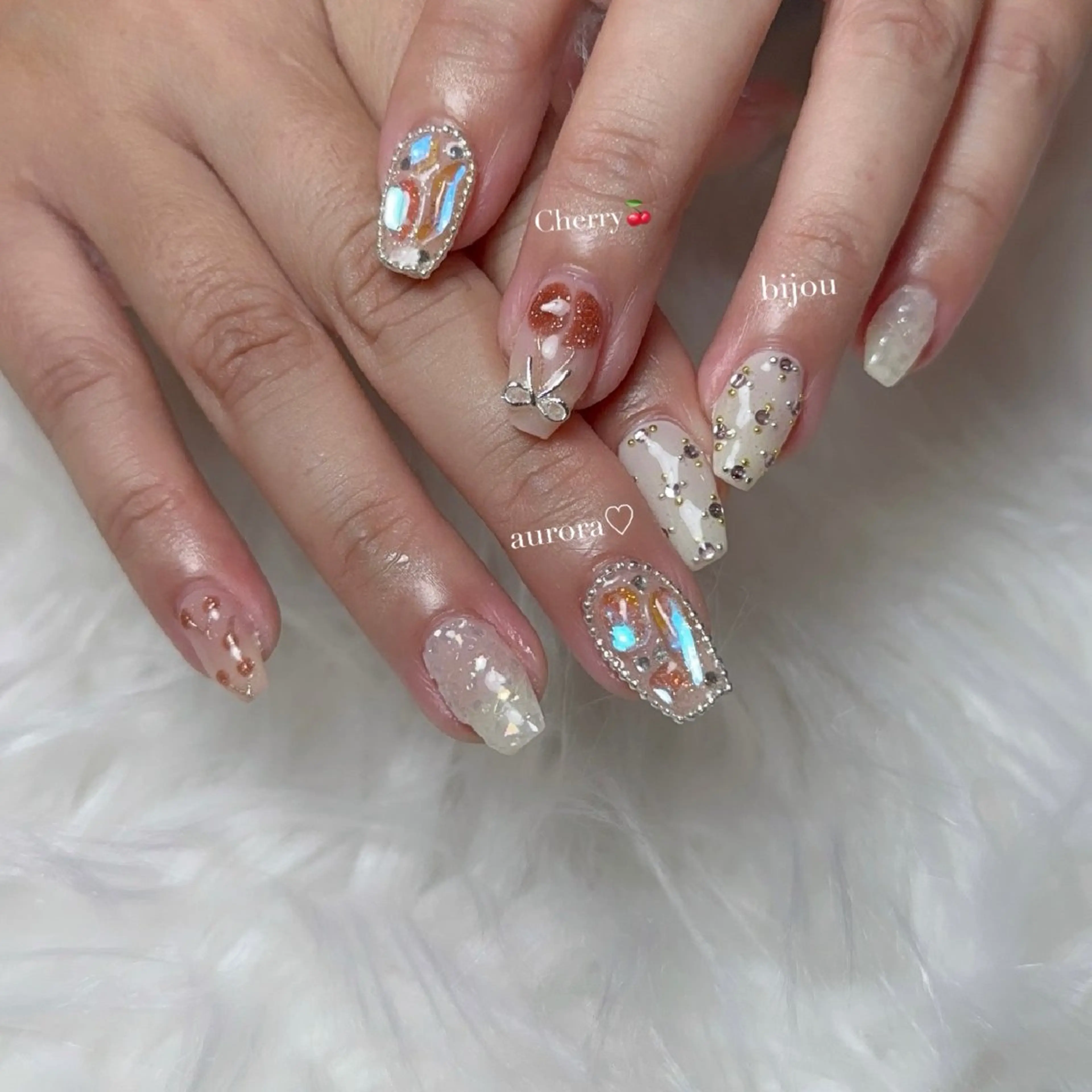 ネイル Laula🤍 ayakaのネイルデザイン