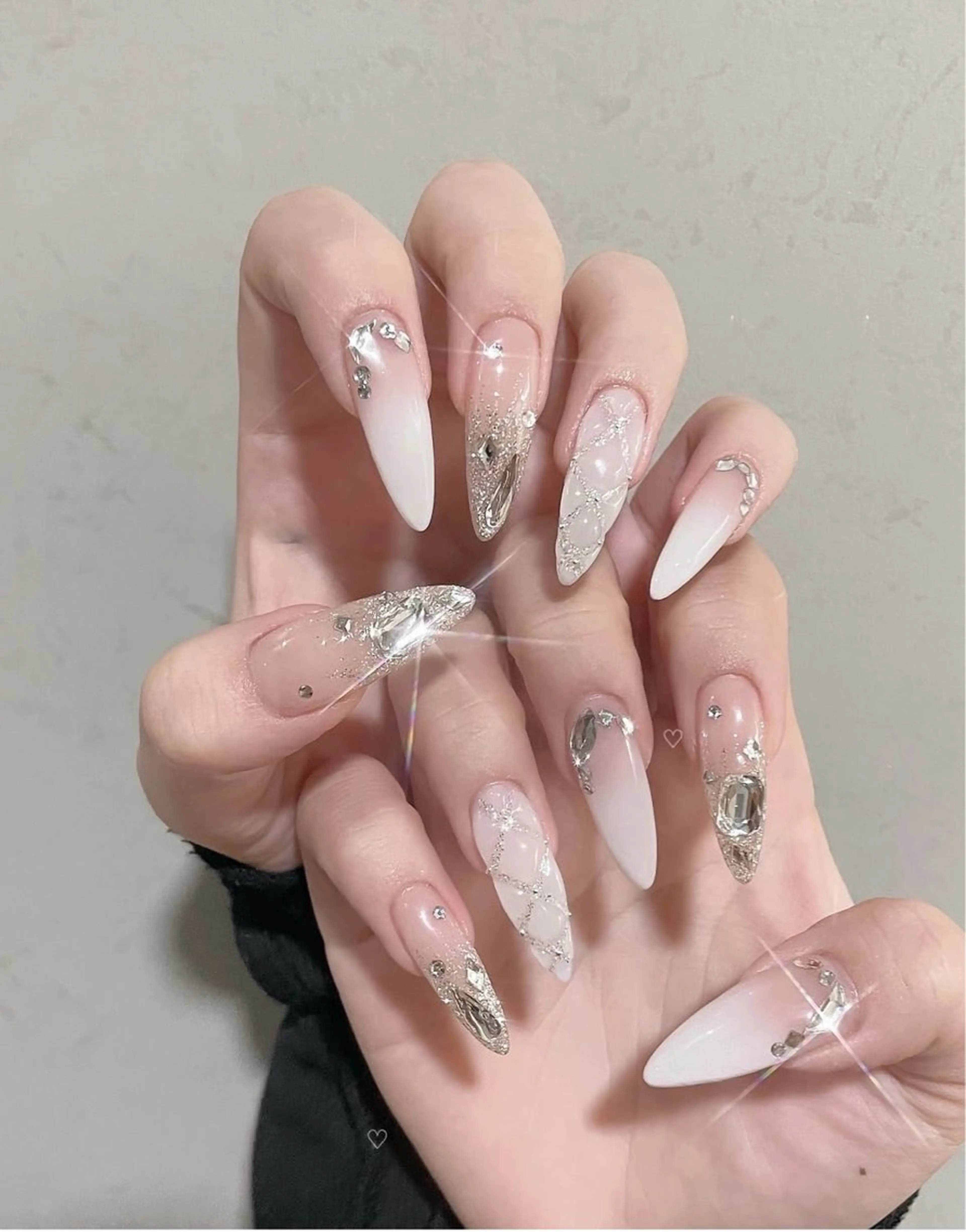 ネイル アートネイル ジェルネイル ガーリー キラキラネイル Nihonthy Nail 新宿のネイルデザイン