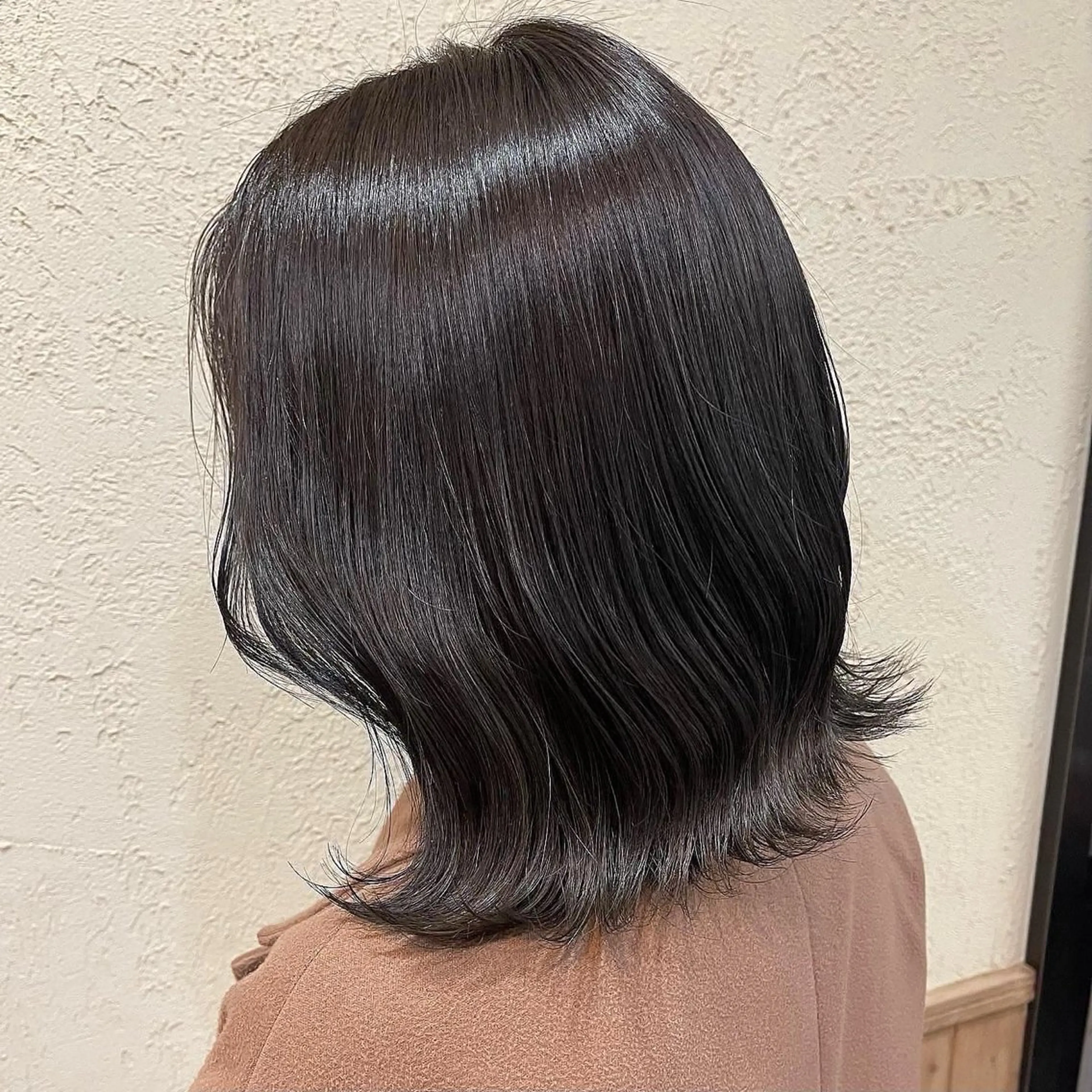 ミディアム カラー 韓国ヘア🇰🇷／ 艶カラー鈴木萌愛🩶のヘアスタイル