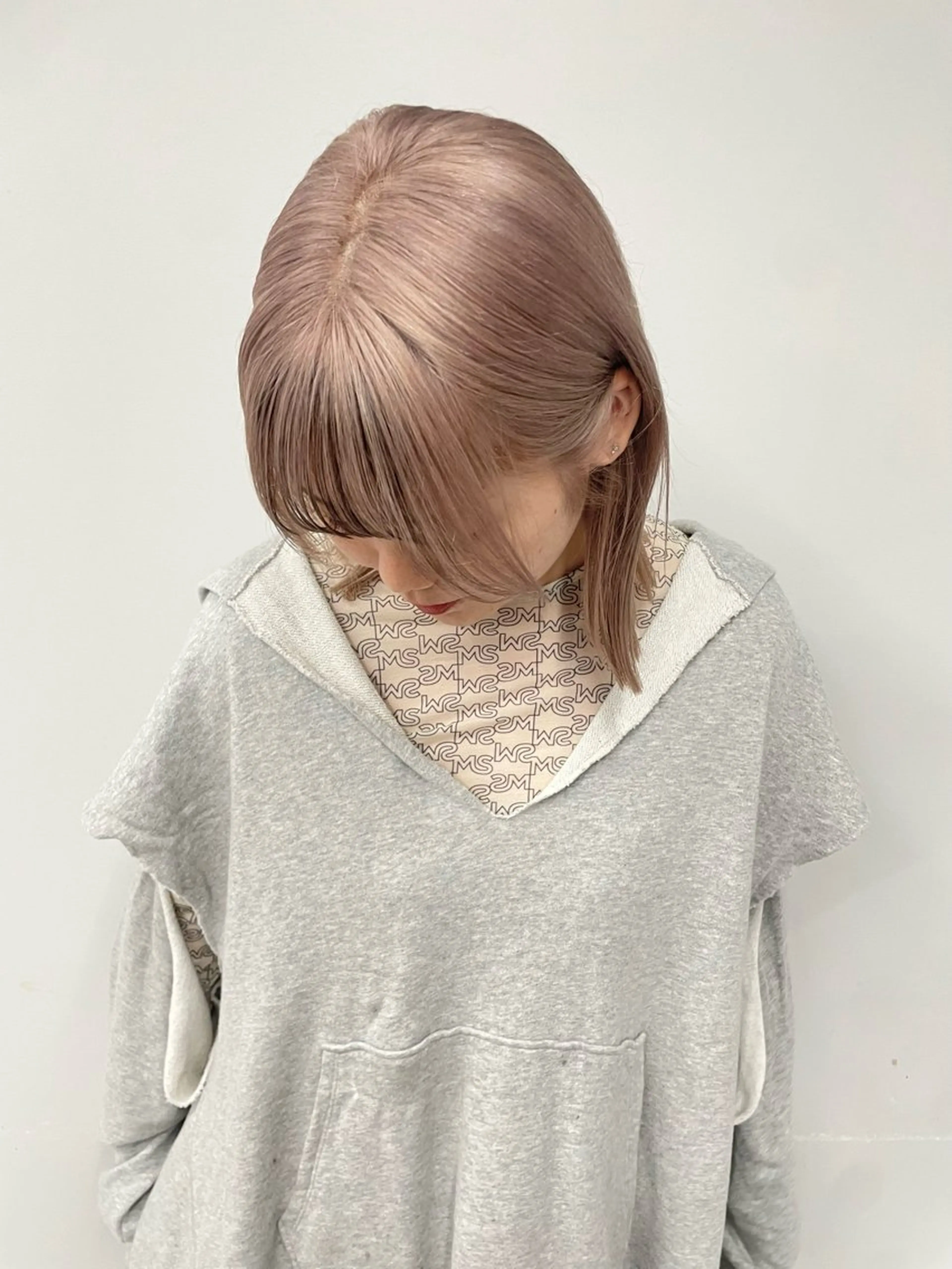 ミディアム カラー ベージュカラー ブリーチ ミルクティーベージュ ヘアカラー トリートメント 心斎橋/ブリーチ minamiのヘアスタイル