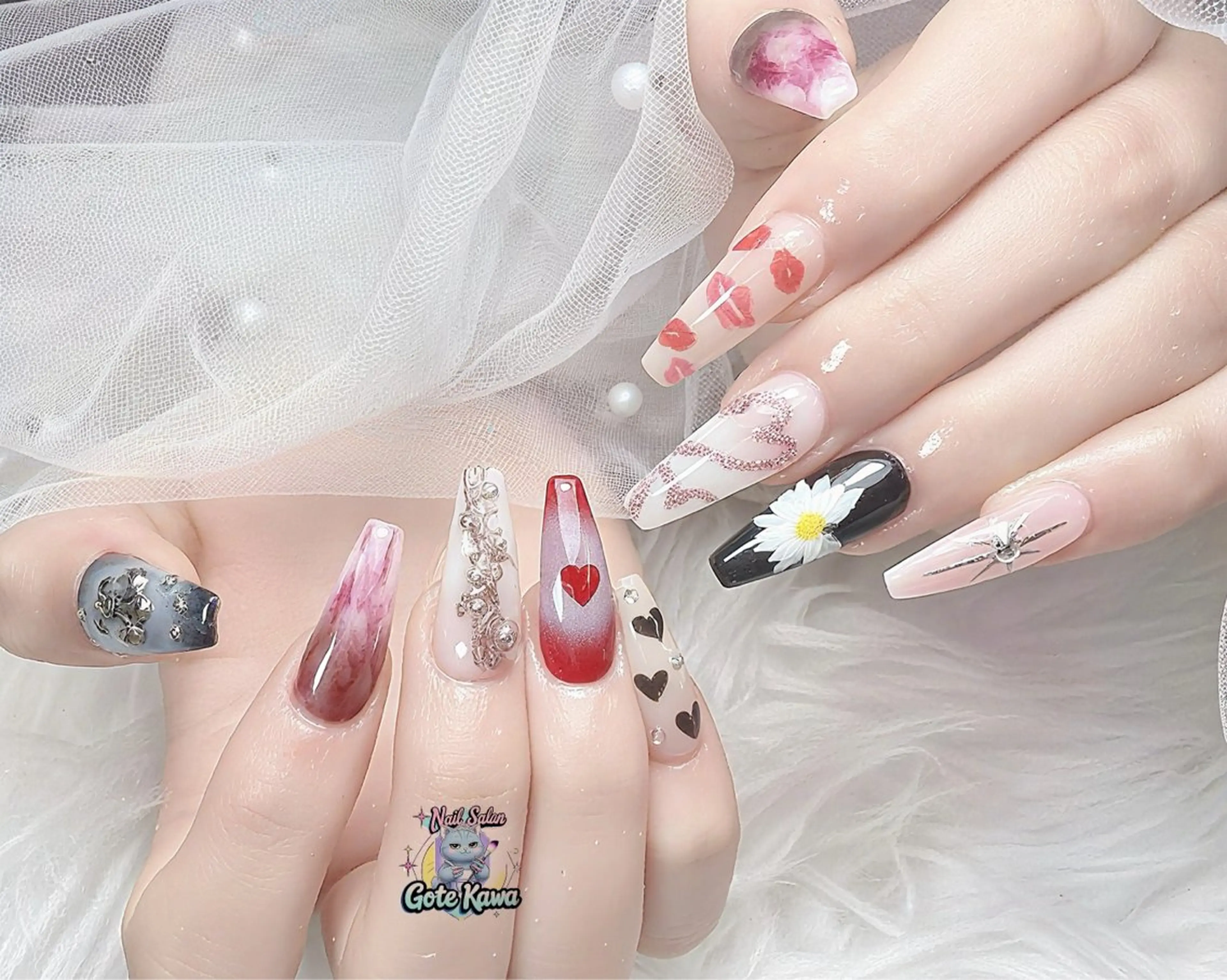 ネイル アートネイル フラワーネイル ハート ハンドネイル ハンドケア Gote Kawa nail salonのネイルデザイン