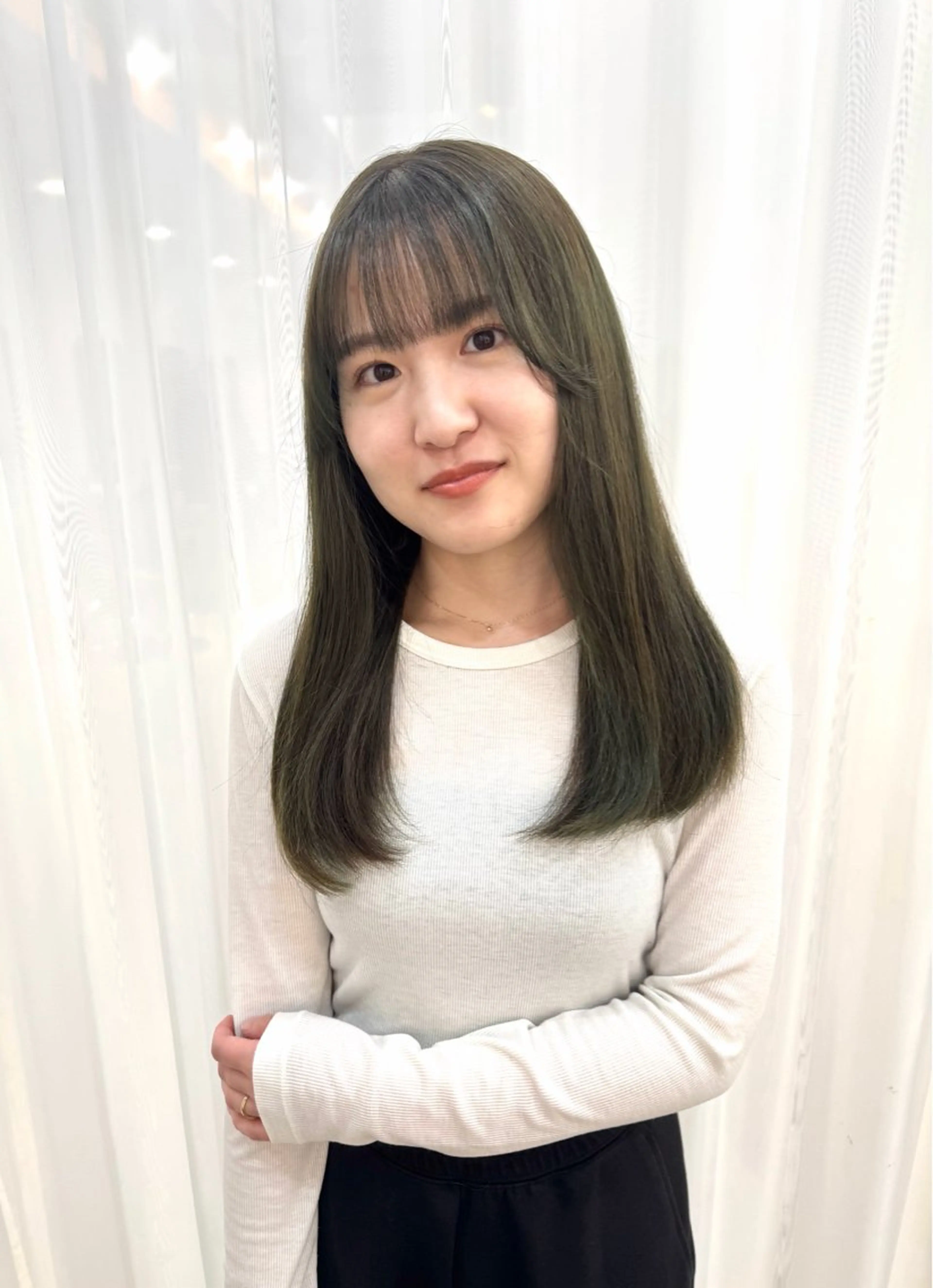 ロング カラー ベージュカラー オリーブベージュ 髪質改善 ロング 志賀 あずみのヘアスタイル