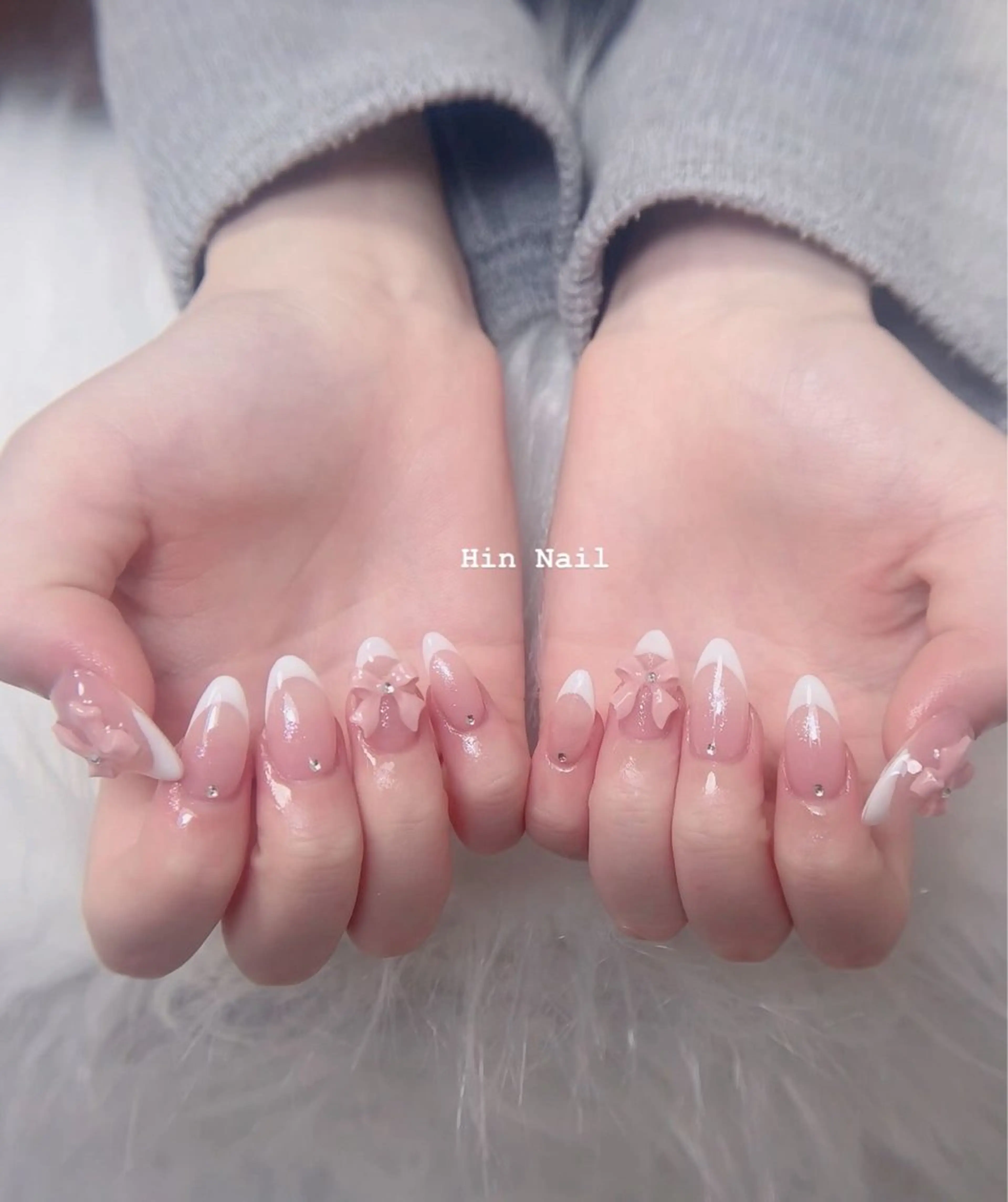 ネイル ハンドネイル Hin Nailsのネイルデザイン