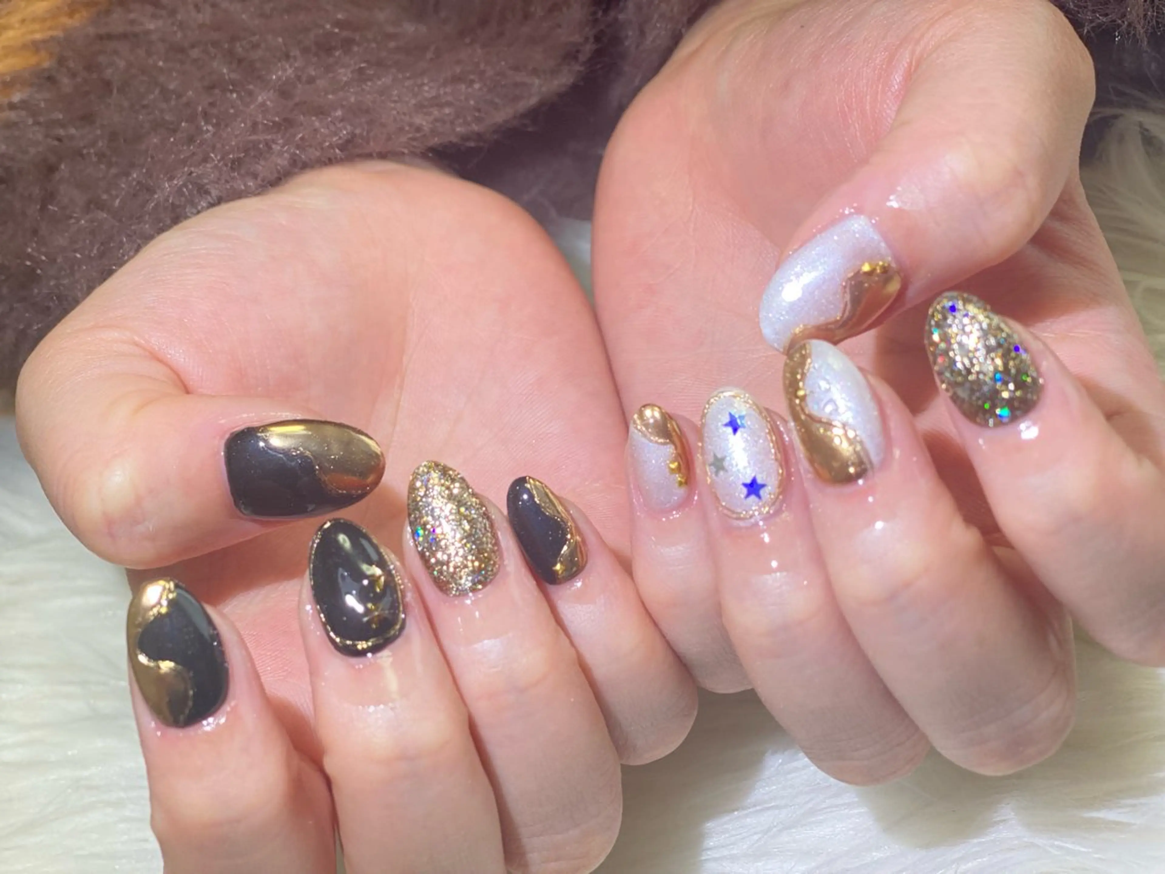 ネイル ゴールド キラキラネイル ホワイト Esthetic Will所属・will 有希のネイルデザイン