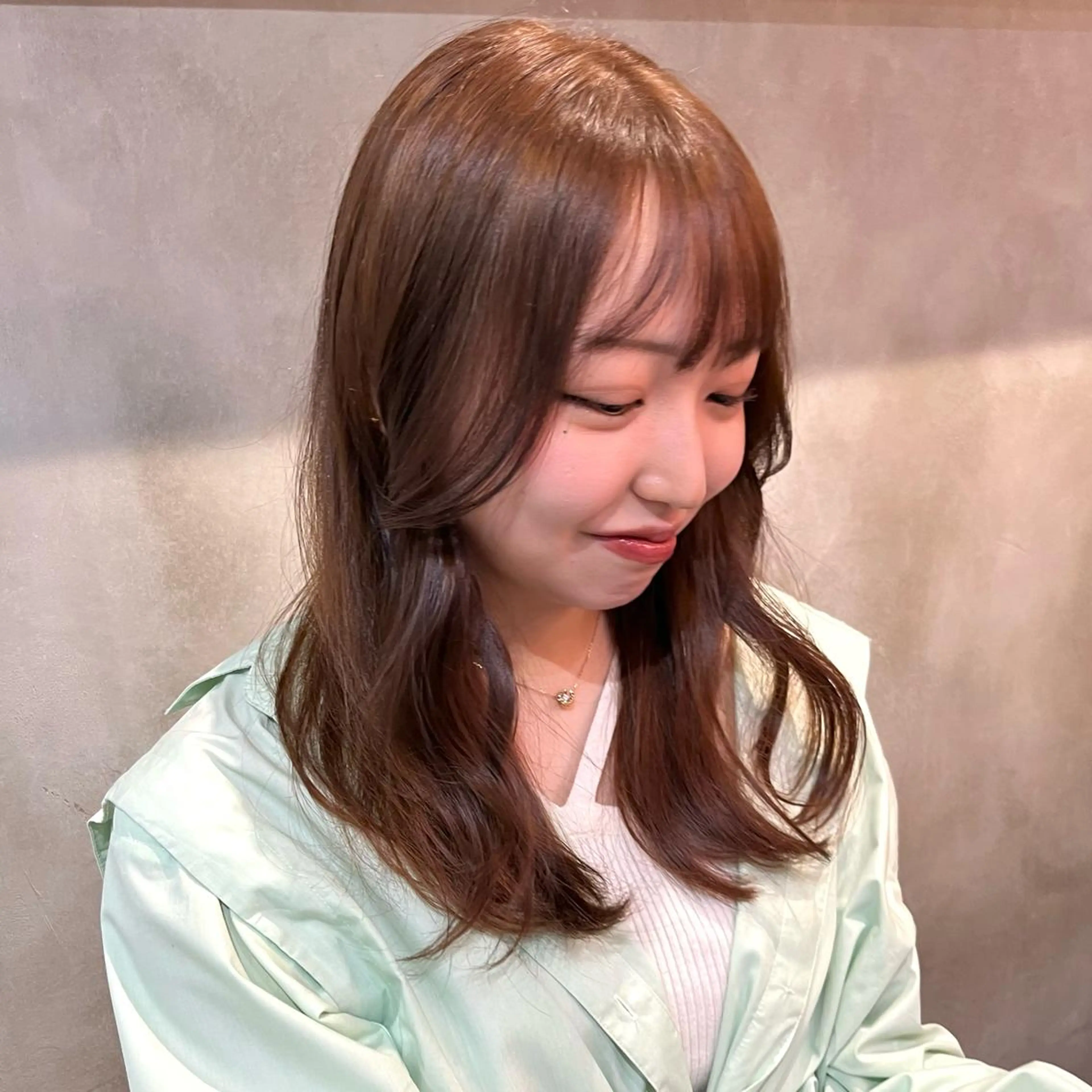 セミロング カット ヘアカラー RINA 韓国ヘア/半個室のヘアスタイル