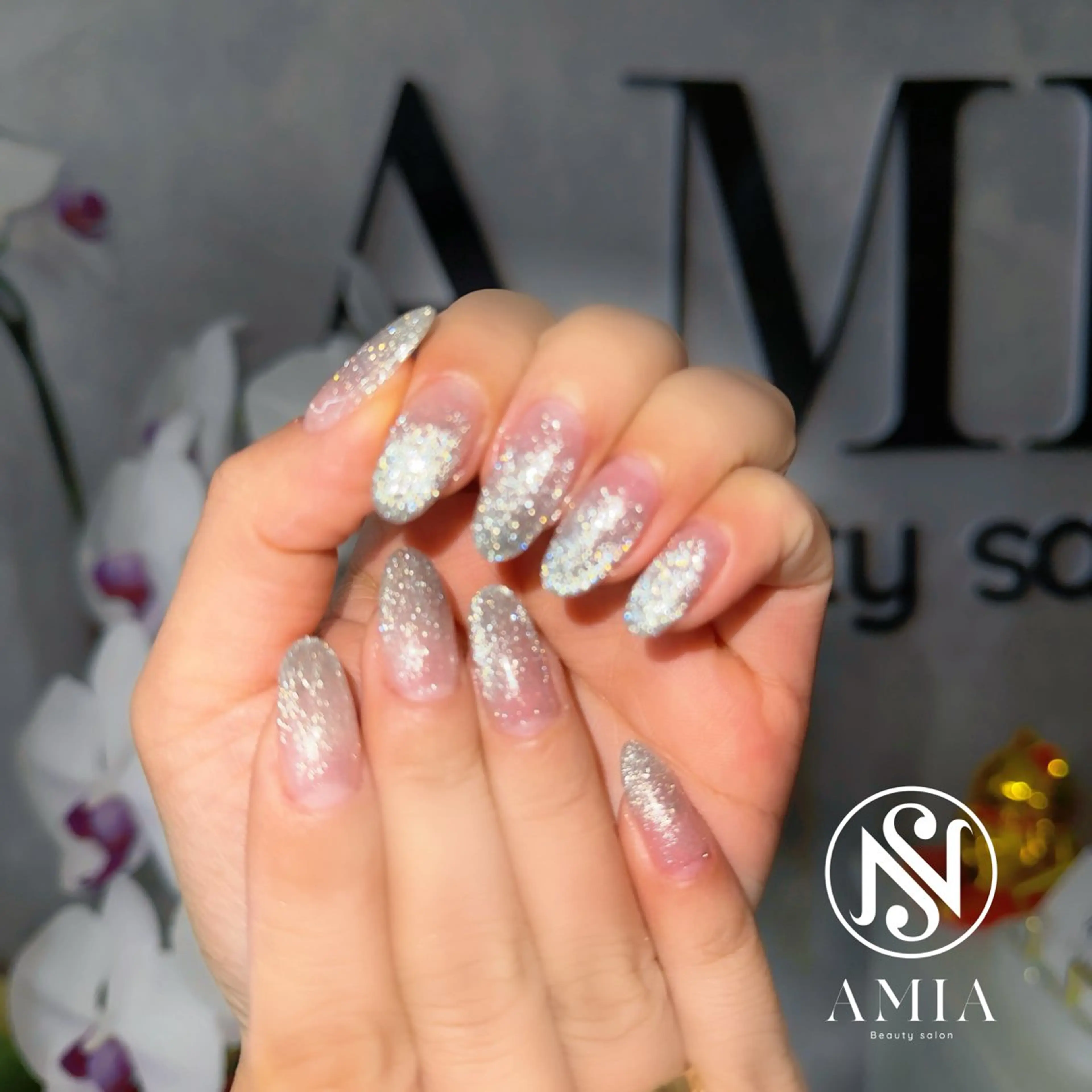 セミロング ハンドネイル フットネイル ハンドケア AMIA BEAUTY SALON所属・🌟AMIA BEAUTY🌟のネイルデザイン
