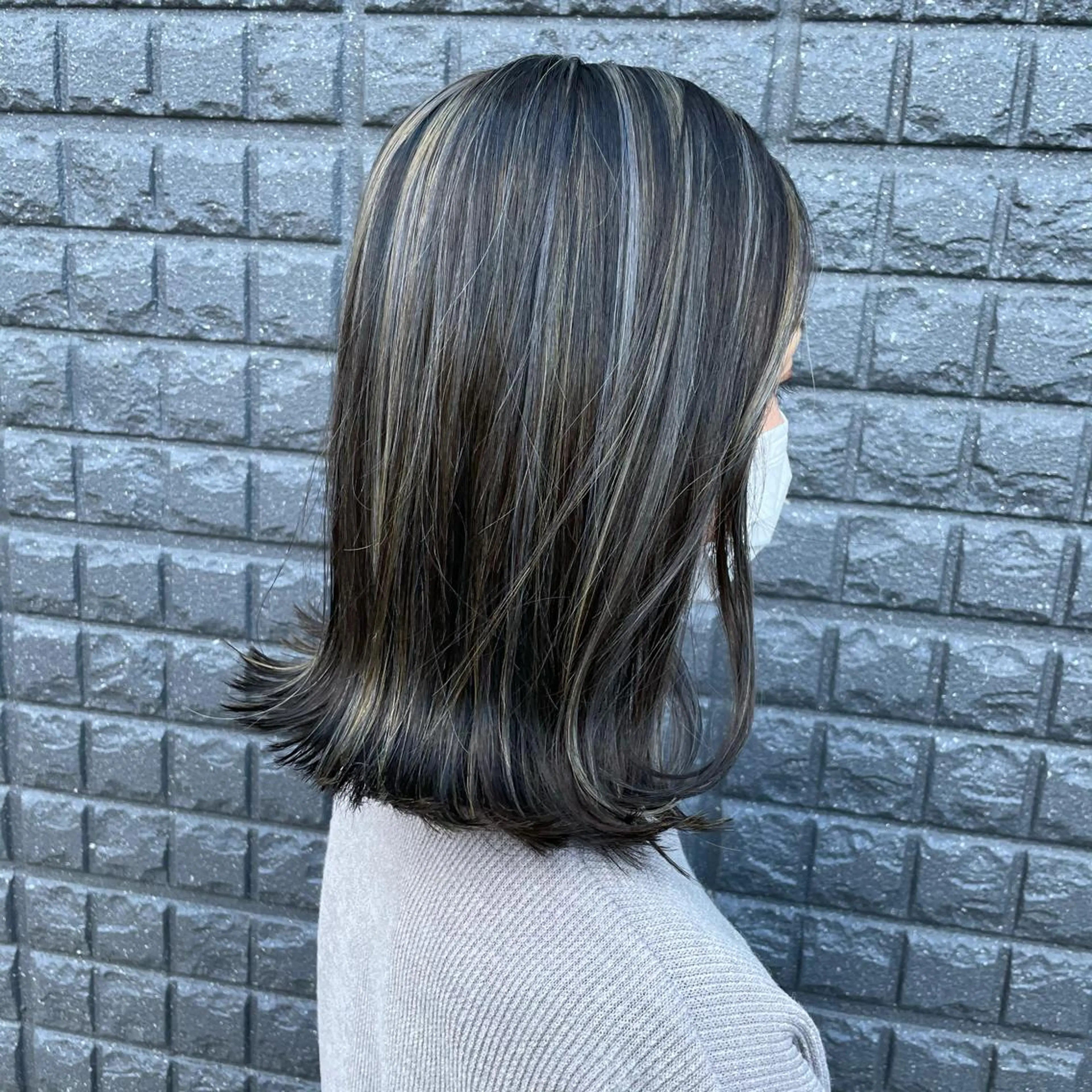 ミディアム カラー ハイライトカラー ハイライト La vielle 西峠のヘアスタイル