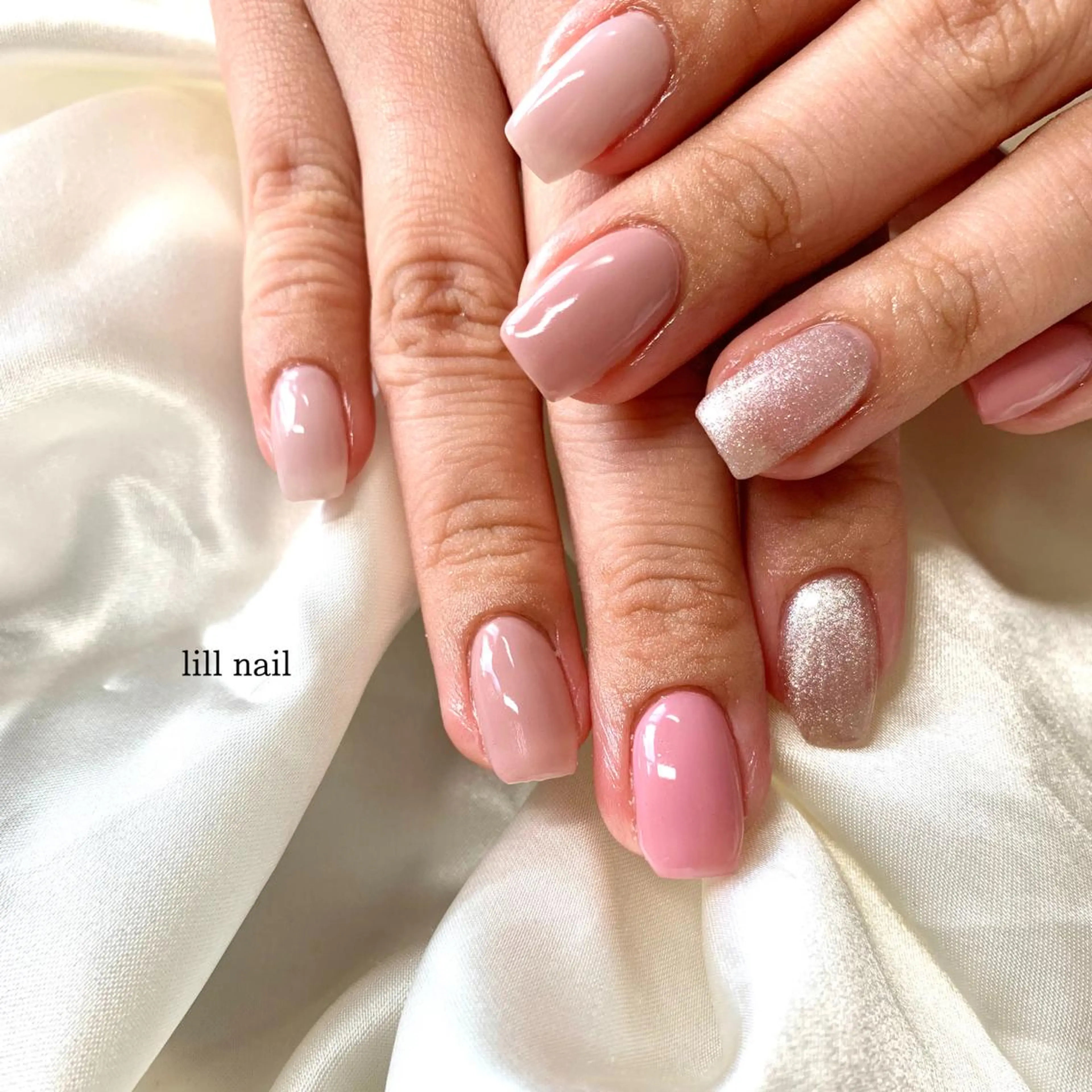 ミディアム pllia beautyのネイルデザイン