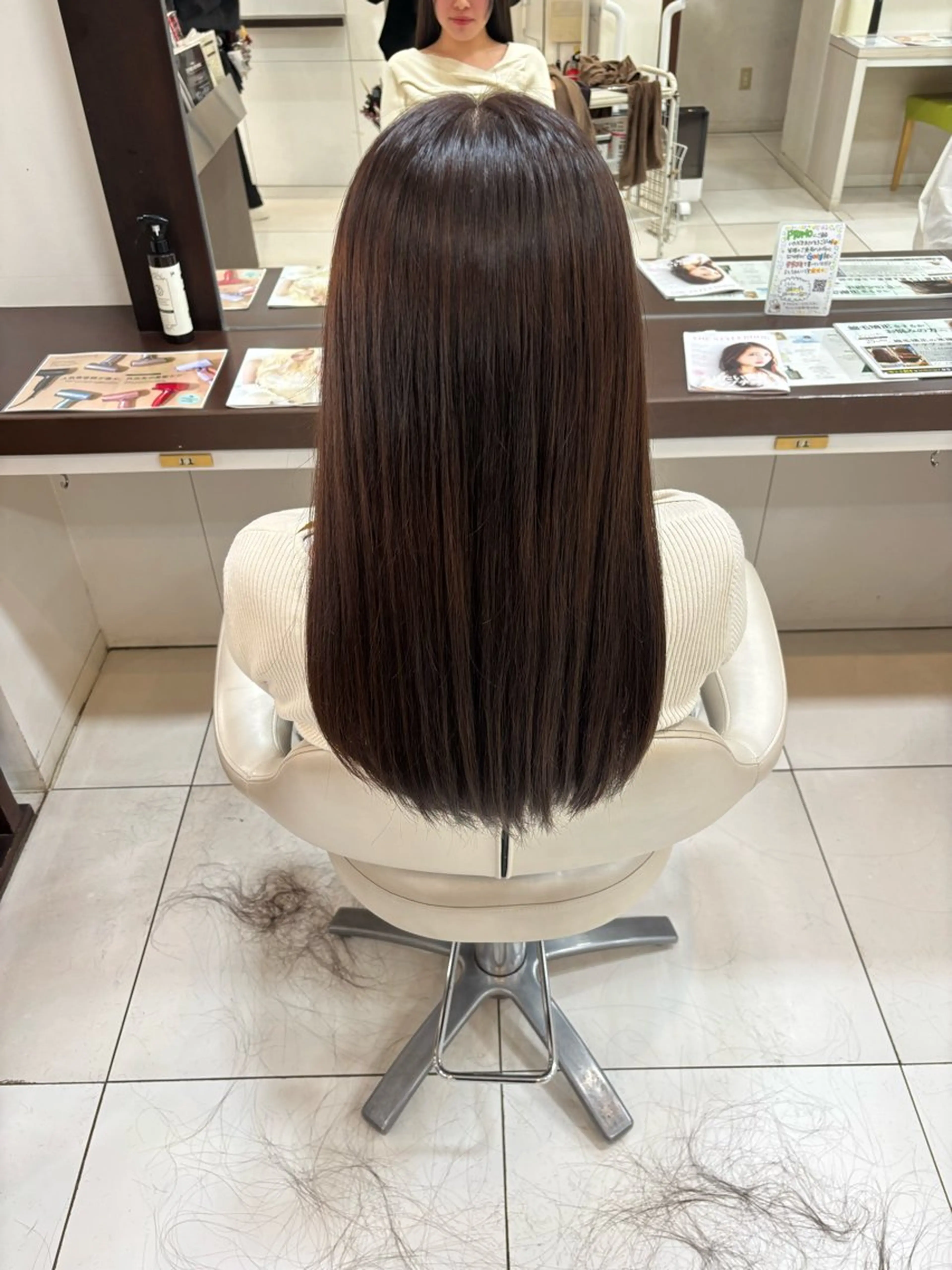 ロング 三 嶋のヘアスタイル