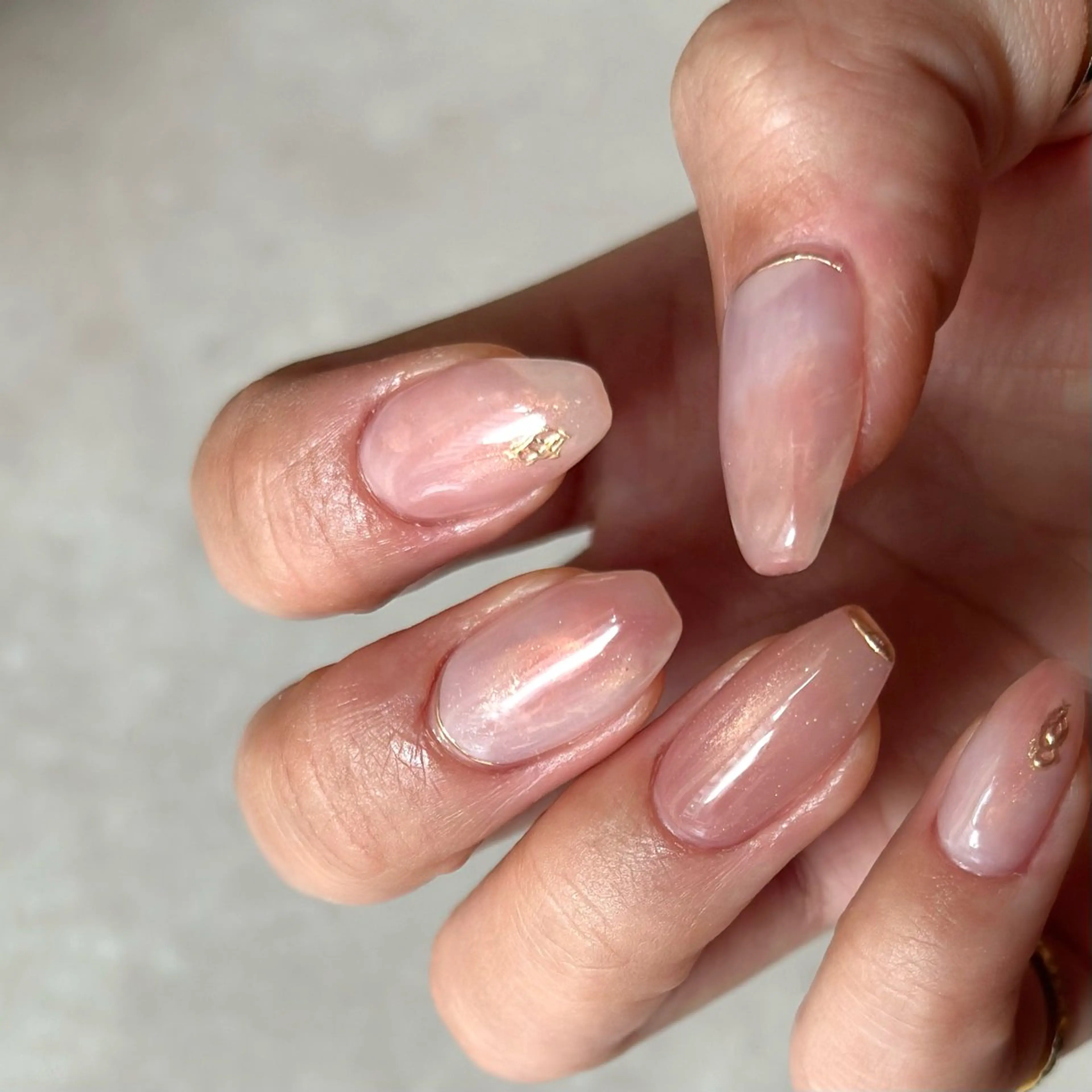 ネイル ニュアンスネイル aoi .のネイルデザイン