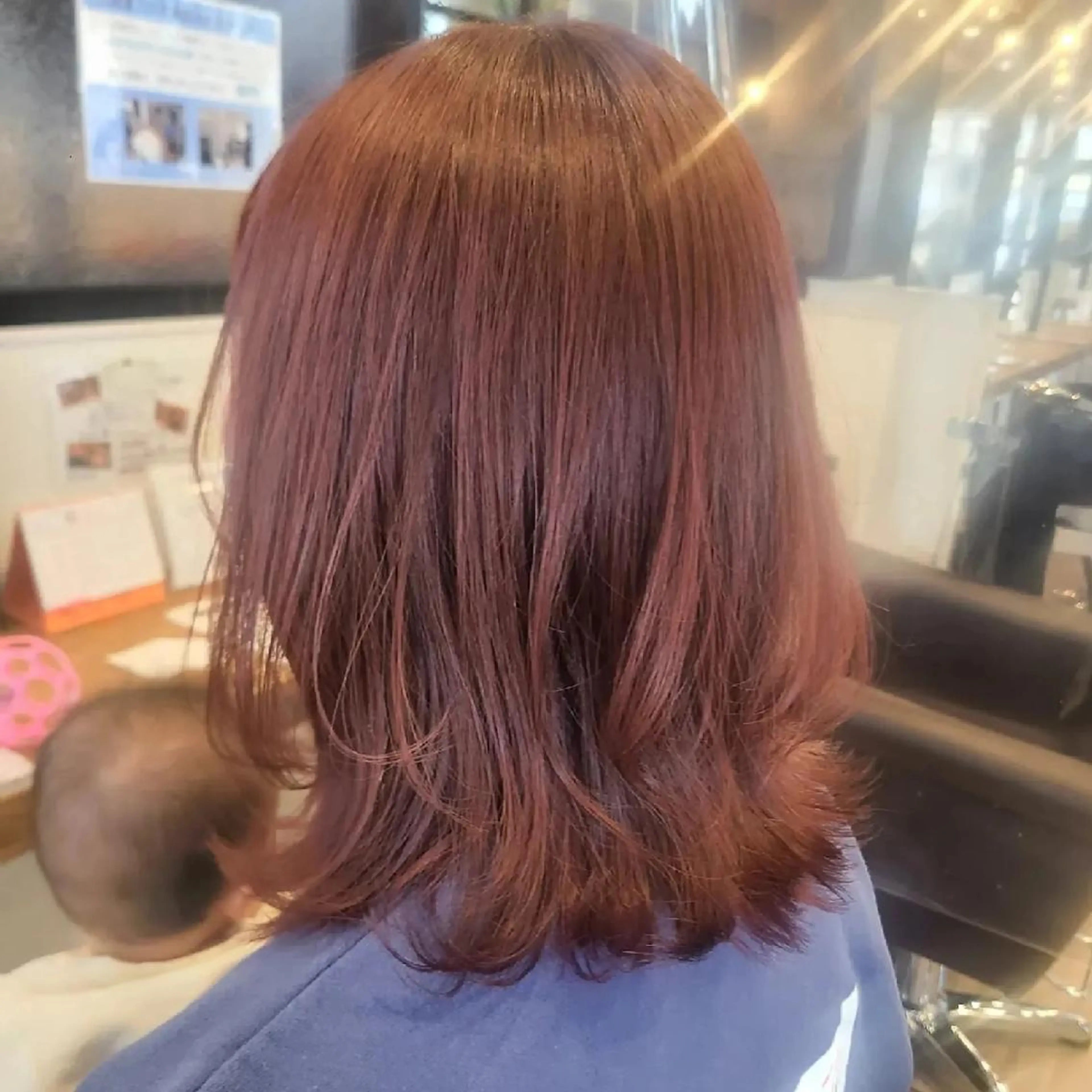 ミディアム カラー ベージュカラー ブリーチ ブリーチなしカラー ピンクカラー ピンクベージュ カット ヘアカラー トリートメント 関口 友菜のヘアスタイル