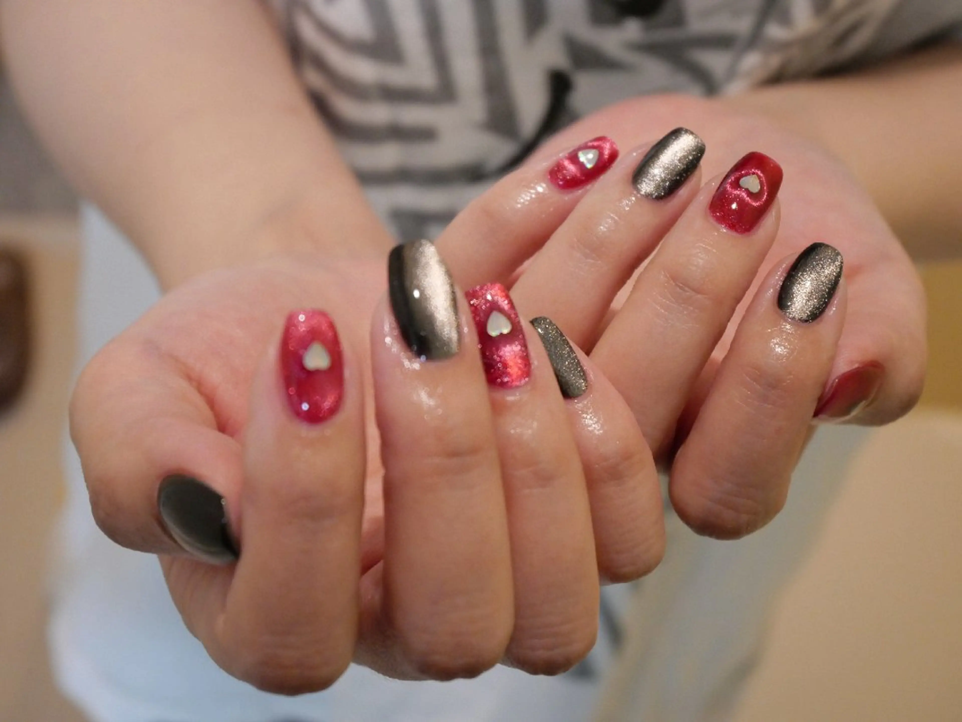 ネイル ハート ハンドネイル Nailsalon Graciasのネイルデザイン