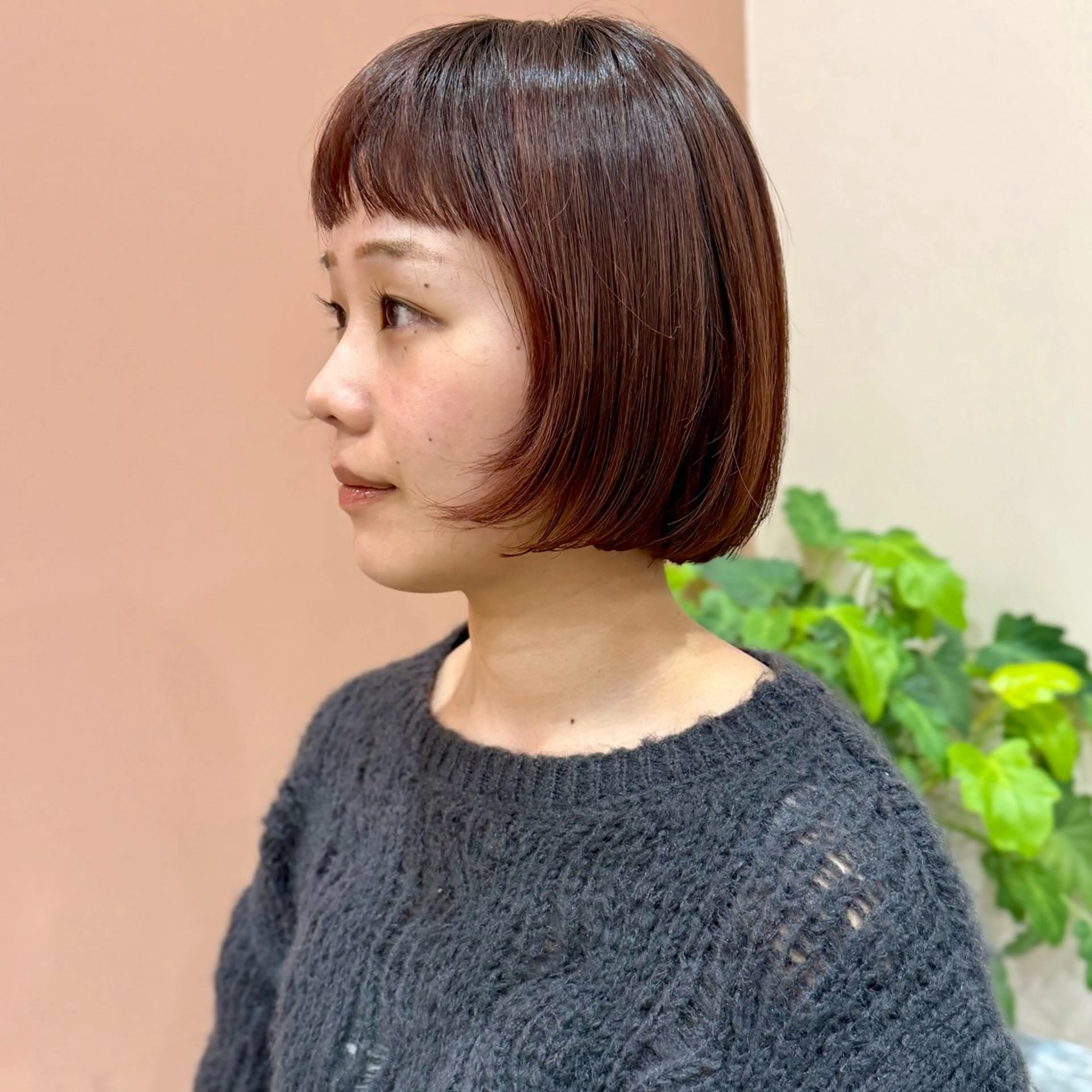 ショート 切りっぱなしボブ ボブ カット 艶ブリーチカラー✨ ボブレイヤーSakiのヘアスタイル