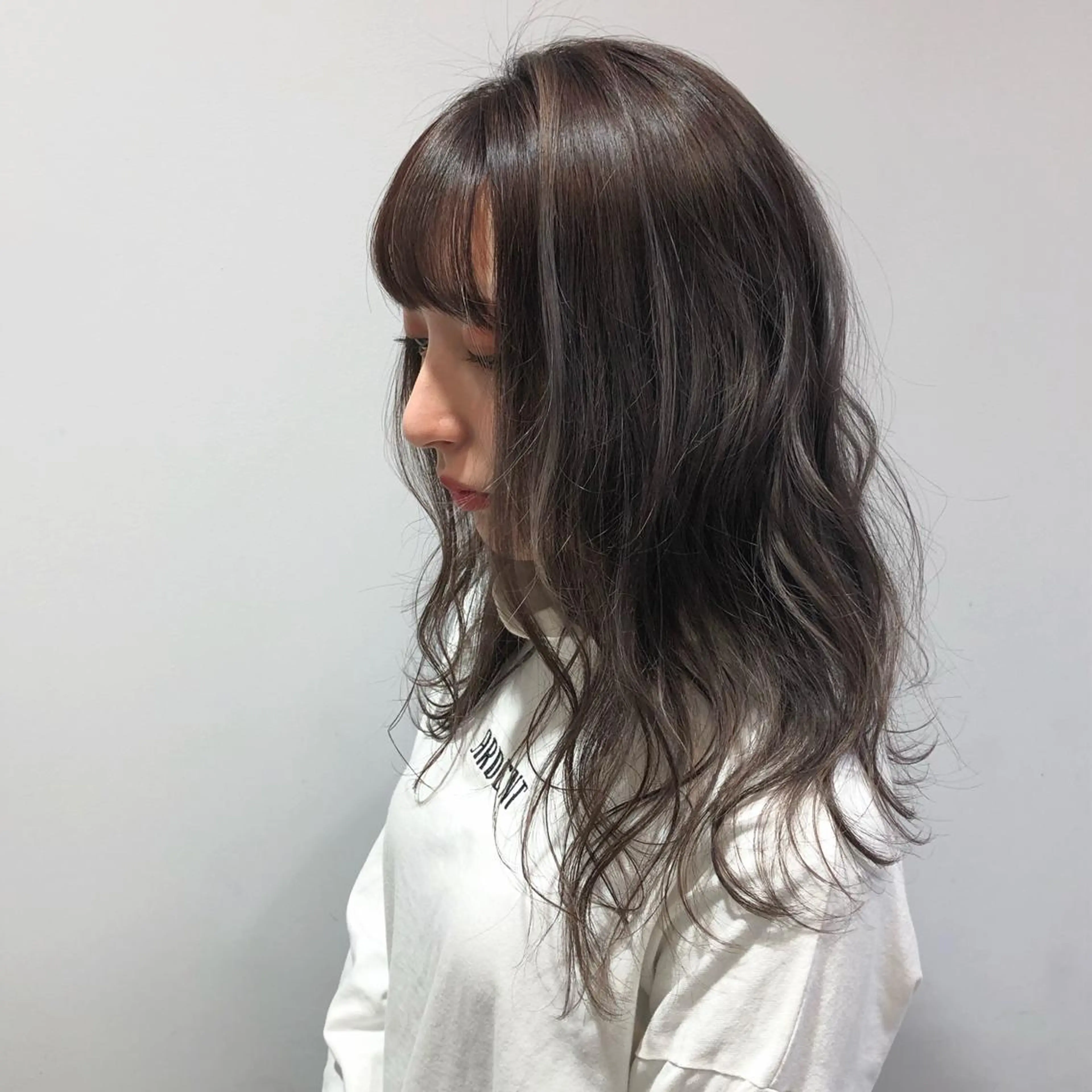 ミディアム 岩瀬 翔太のヘアスタイル