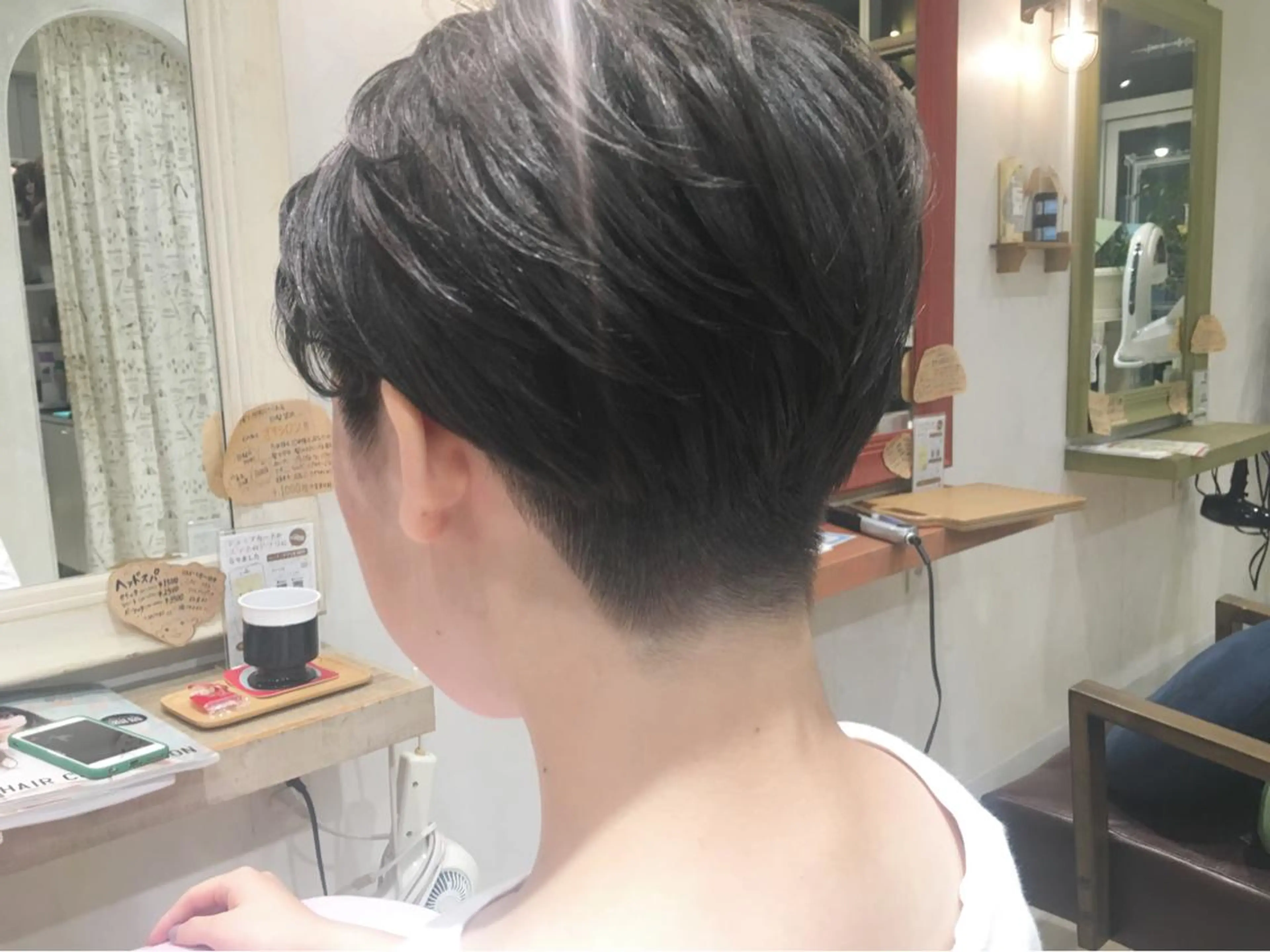 ショート カラー カット nakahara madokaのヘアスタイル