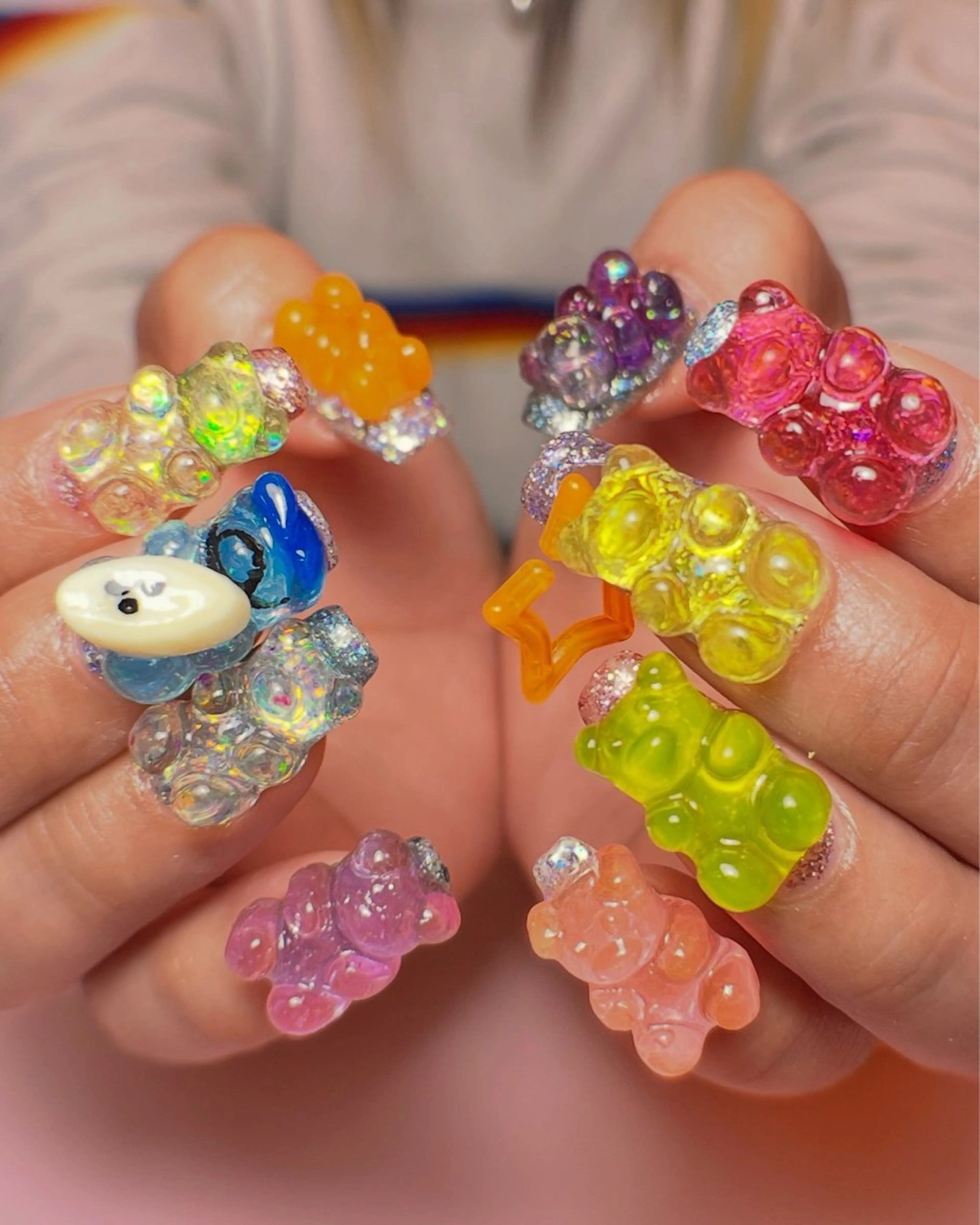 ネイル キラキラネイル ハンドネイル ハンドケア ナツインフィニティ ネイルズ（なつ）のネイルデザイン