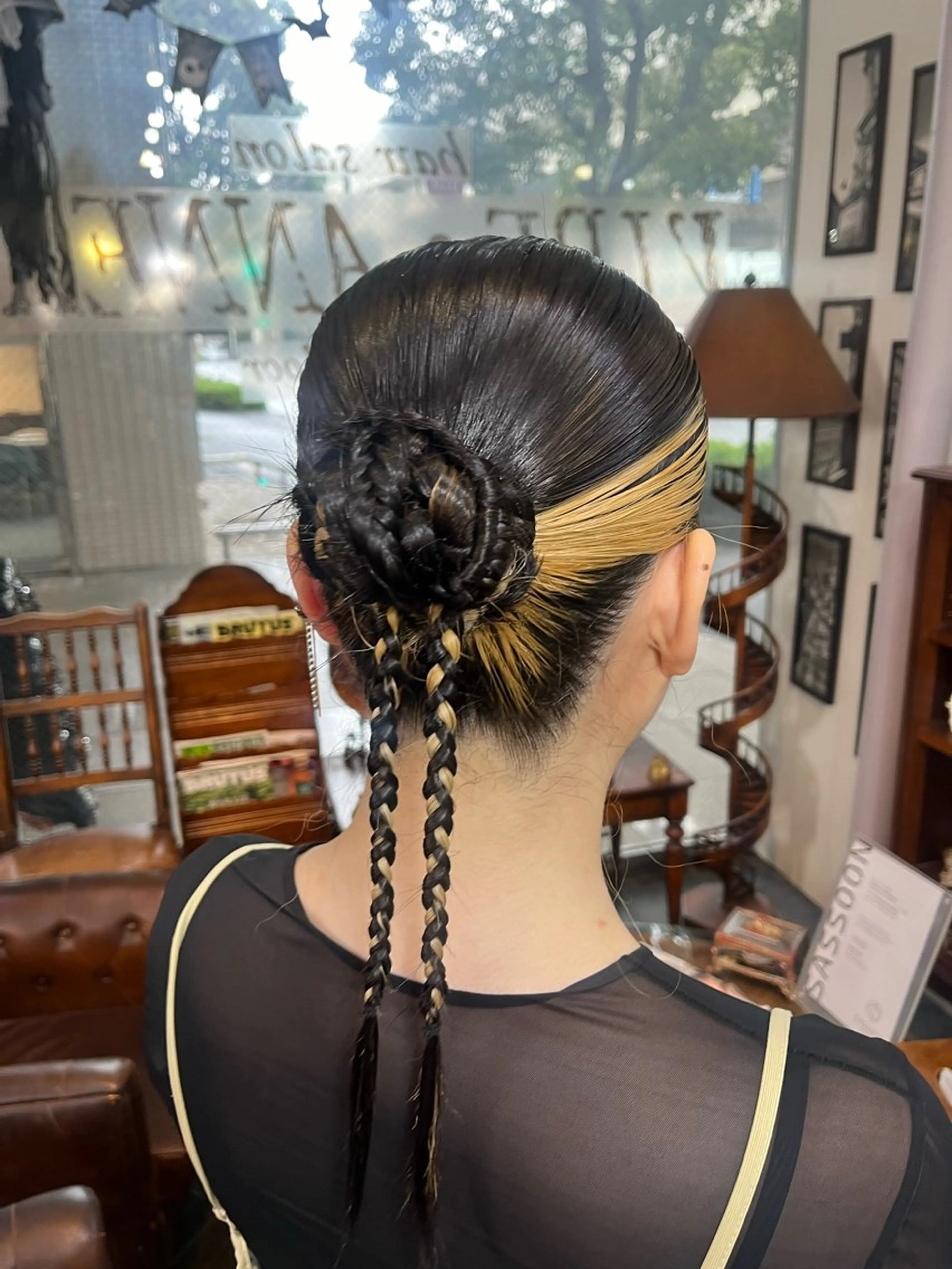 ヘアアレンジ 結婚式・ブライダル ヘアセット デザインカラー/ ブリーチ/コーンロウのヘアスタイル